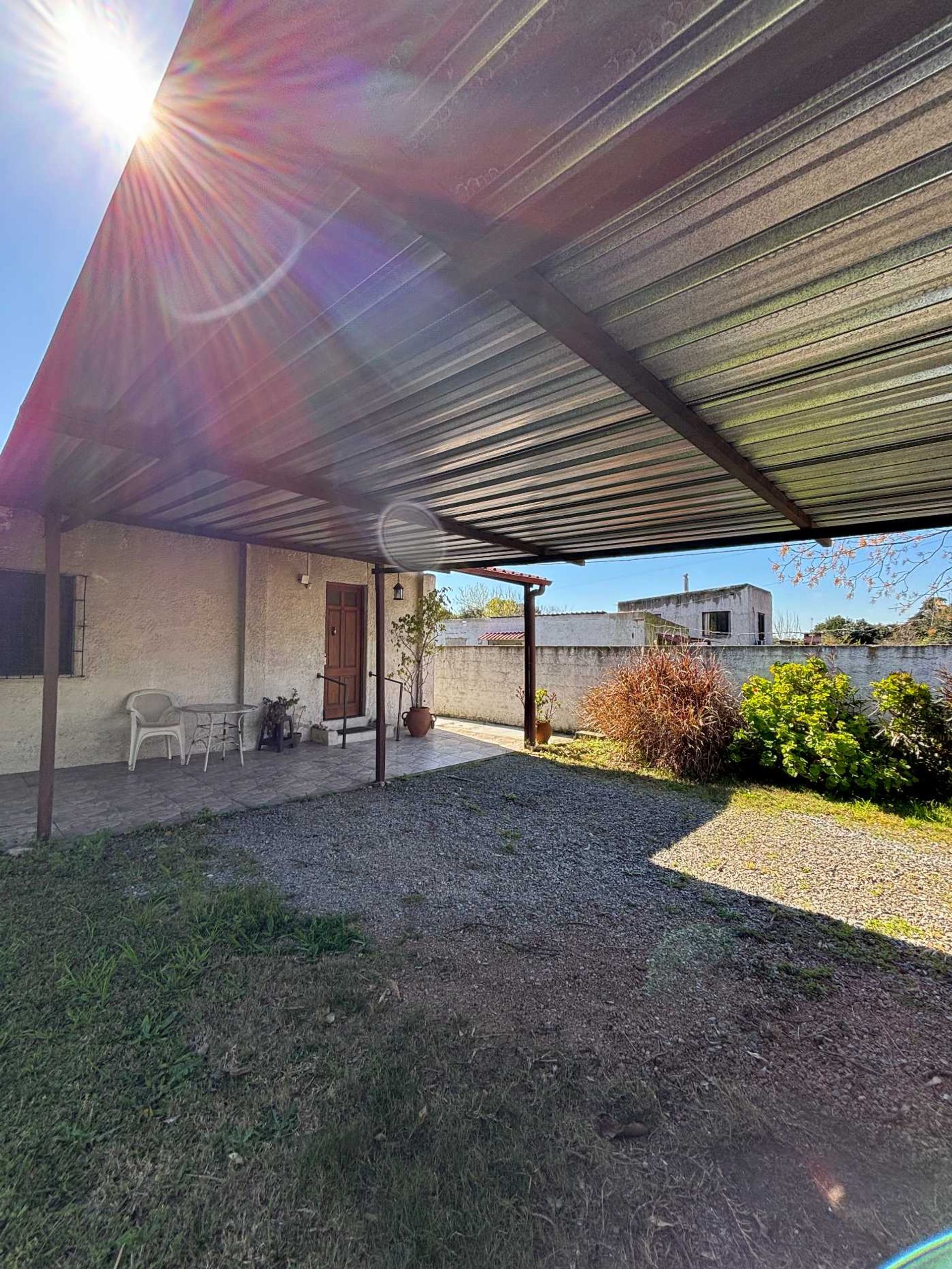 VENTA CASA LEZICA 2 DORMITORIO MAS MONOAMBIENTE - 3