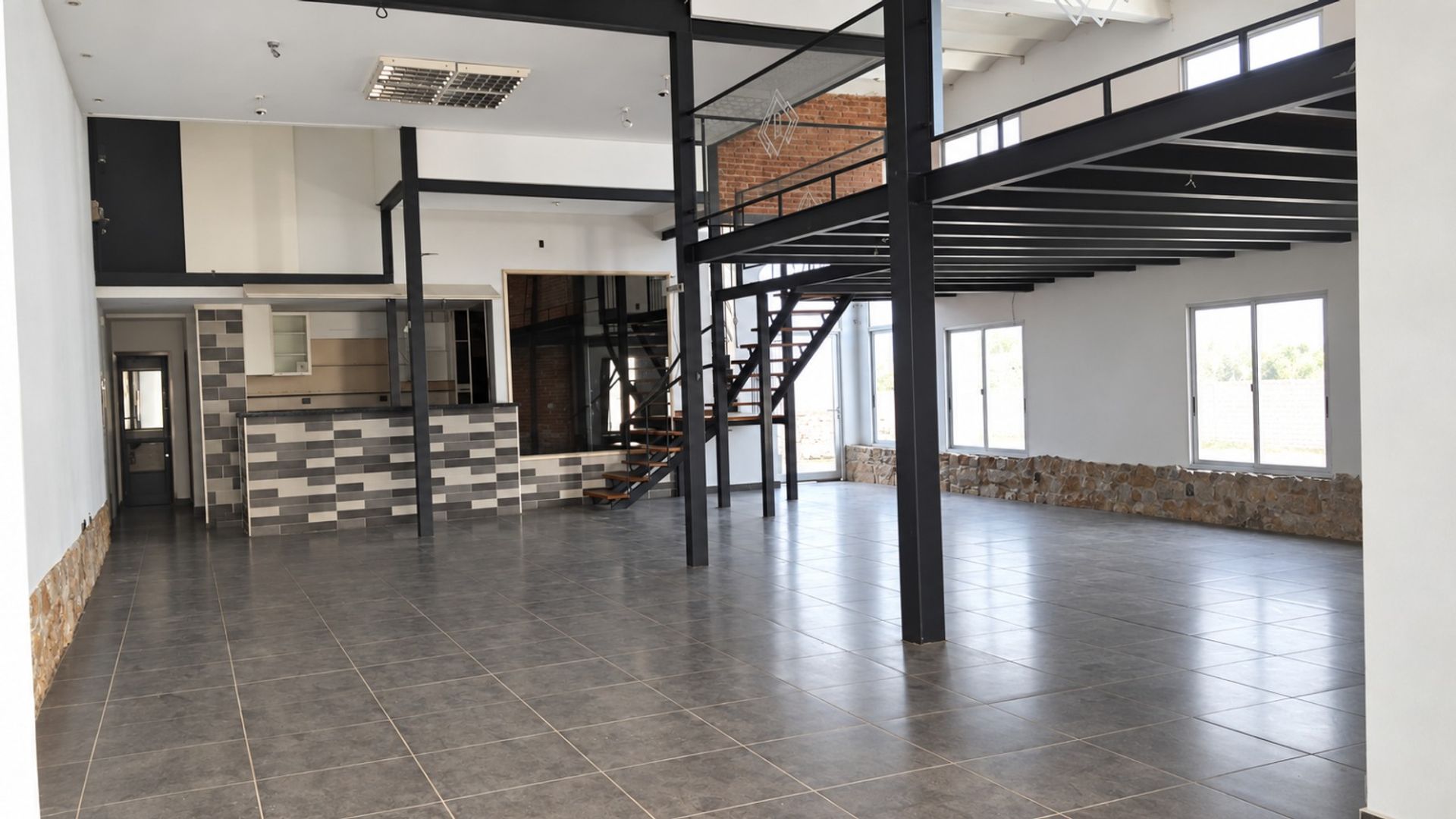 VENTA LOCAL COMERCIAL POCITOS - 2
