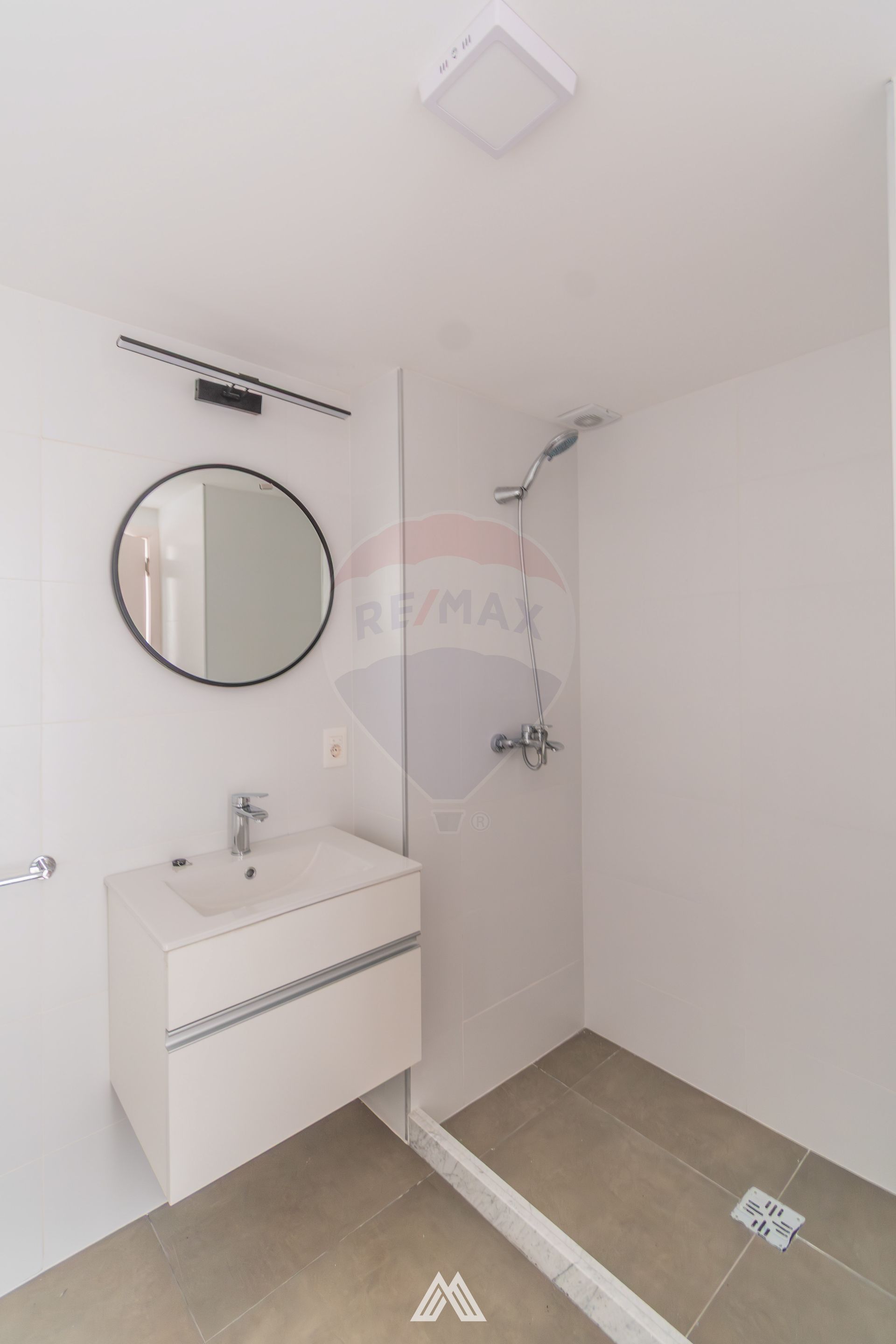 VENTA APARTAMENTO 2 DORMITORIOS BLANQUEADA BALCÓN - 9