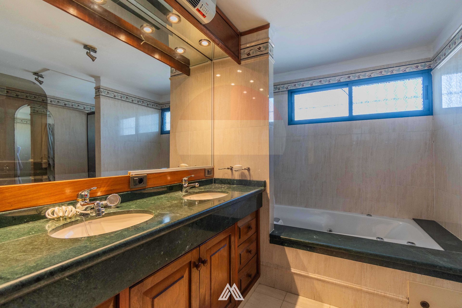 Alquiler de residencia de categor&iacute;a en Pando - 11