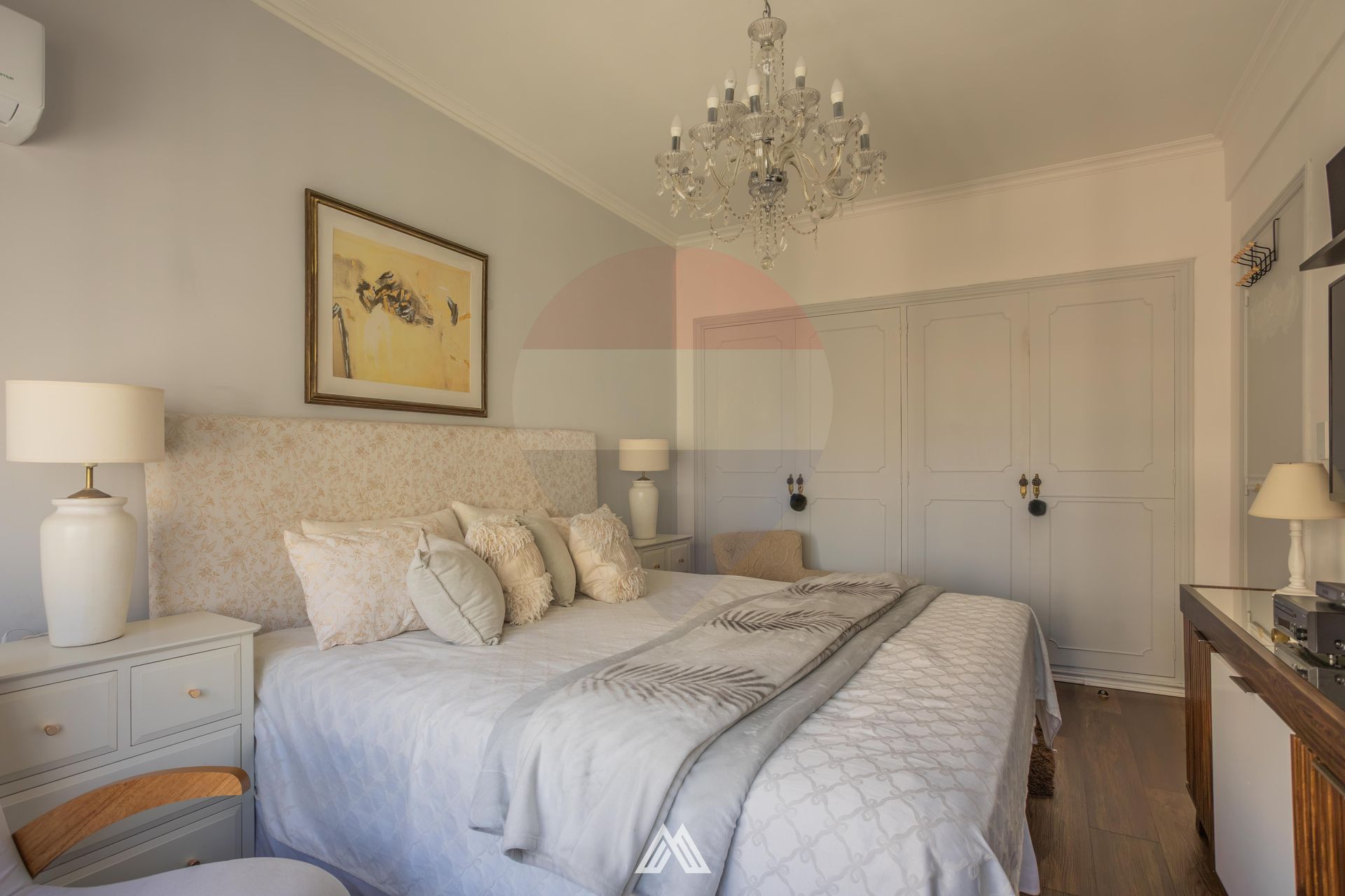 Venta apartamento 2 dormitorios + servicio -Cord&oacute;n - 8