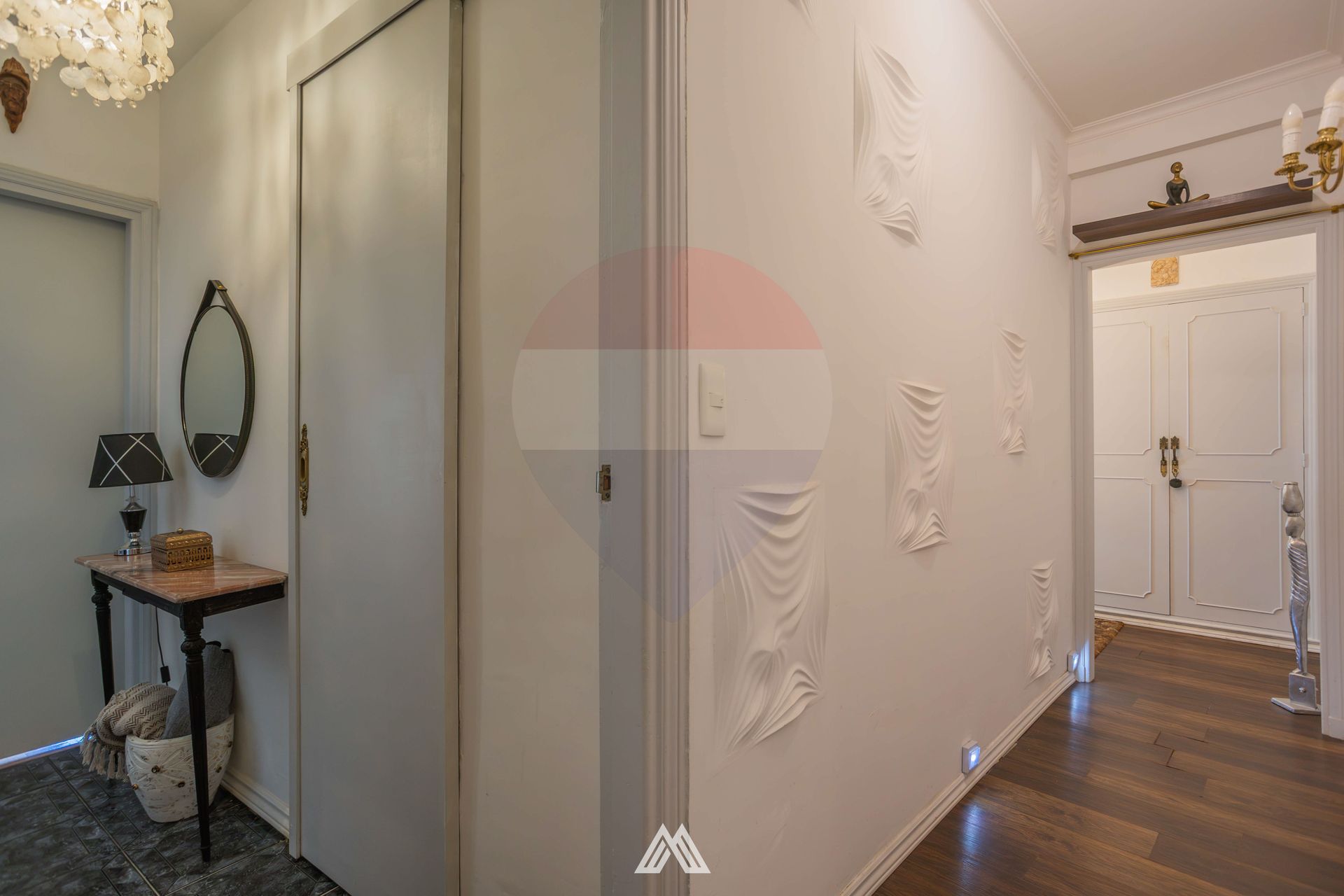Venta apartamento 2 dormitorios + servicio -Cord&oacute;n - 13