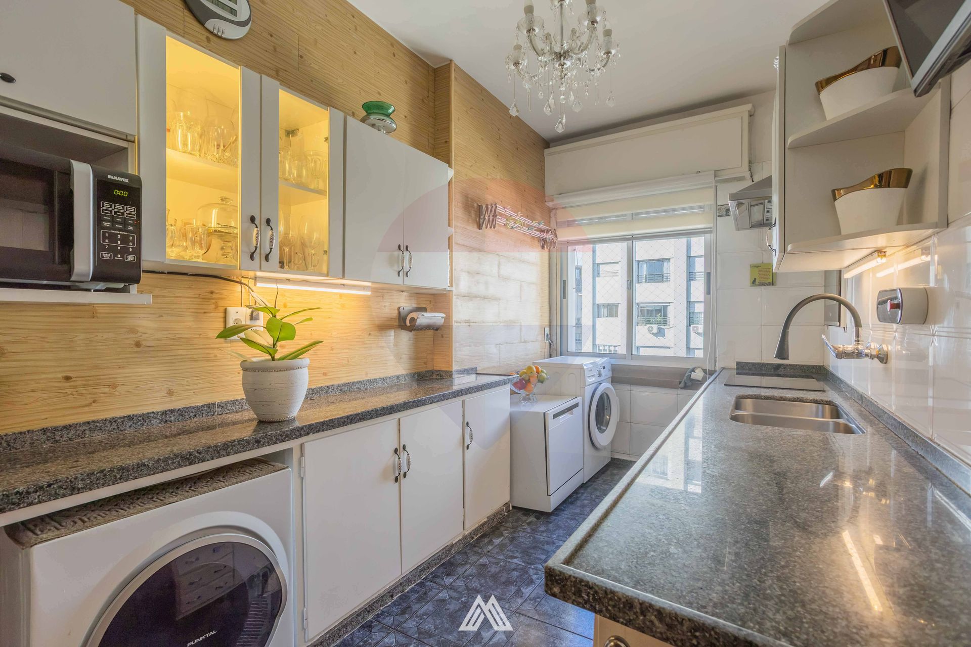 Venta apartamento 2 dormitorios + servicio -Cord&oacute;n - 17