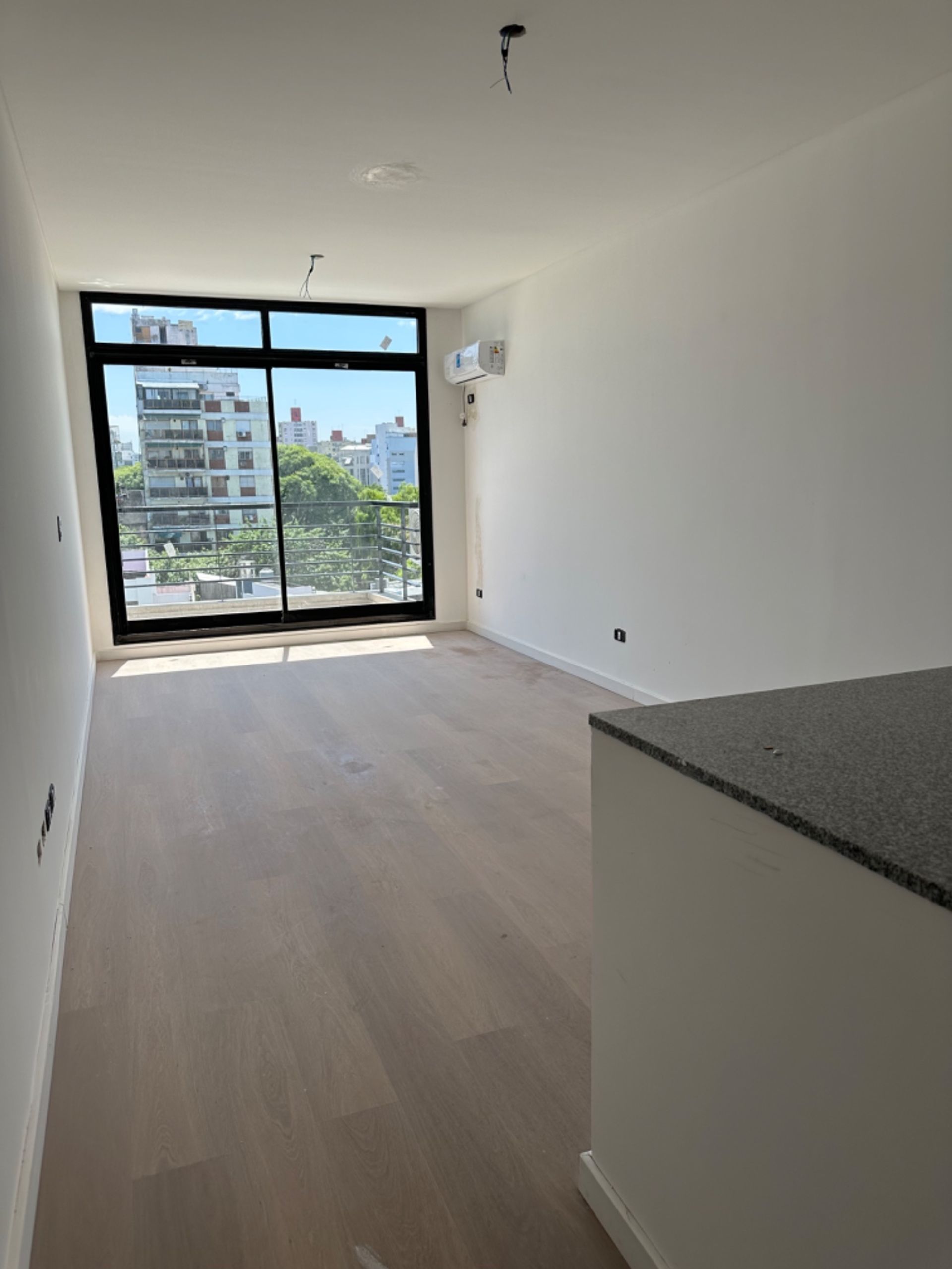 VENTA MONOAMBIENTE EN CHARITA CON BALCON. LAUNDRY - 4
