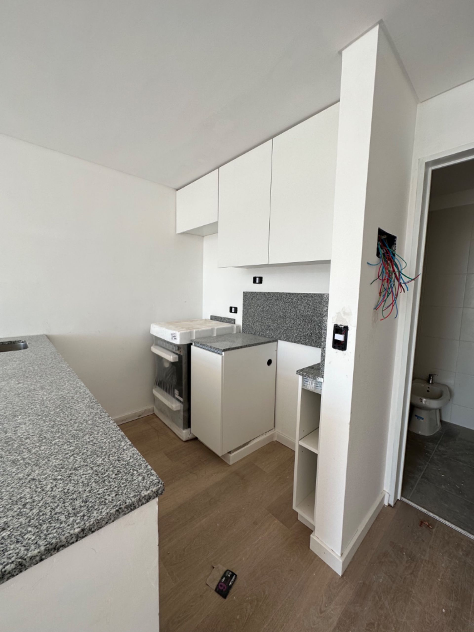 VENTA MONOAMBIENTE EN CHARITA CON BALCON. LAUNDRY - 7