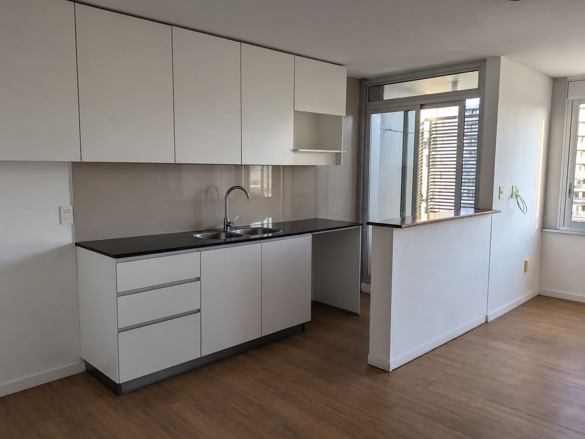 Venta apartamento Malvin un dormitorio y garage - 2