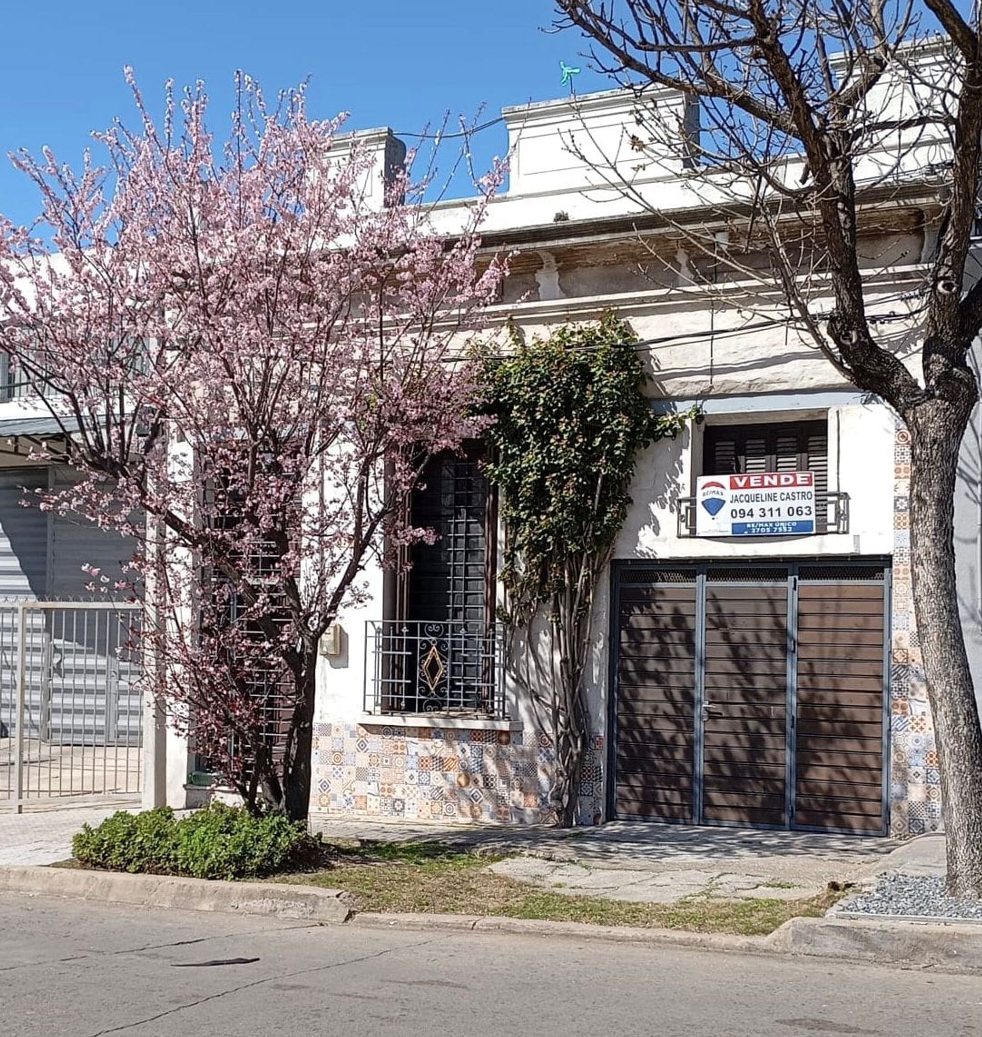 VENTA CASA TRES DORMITORIOS y FONDO - 1