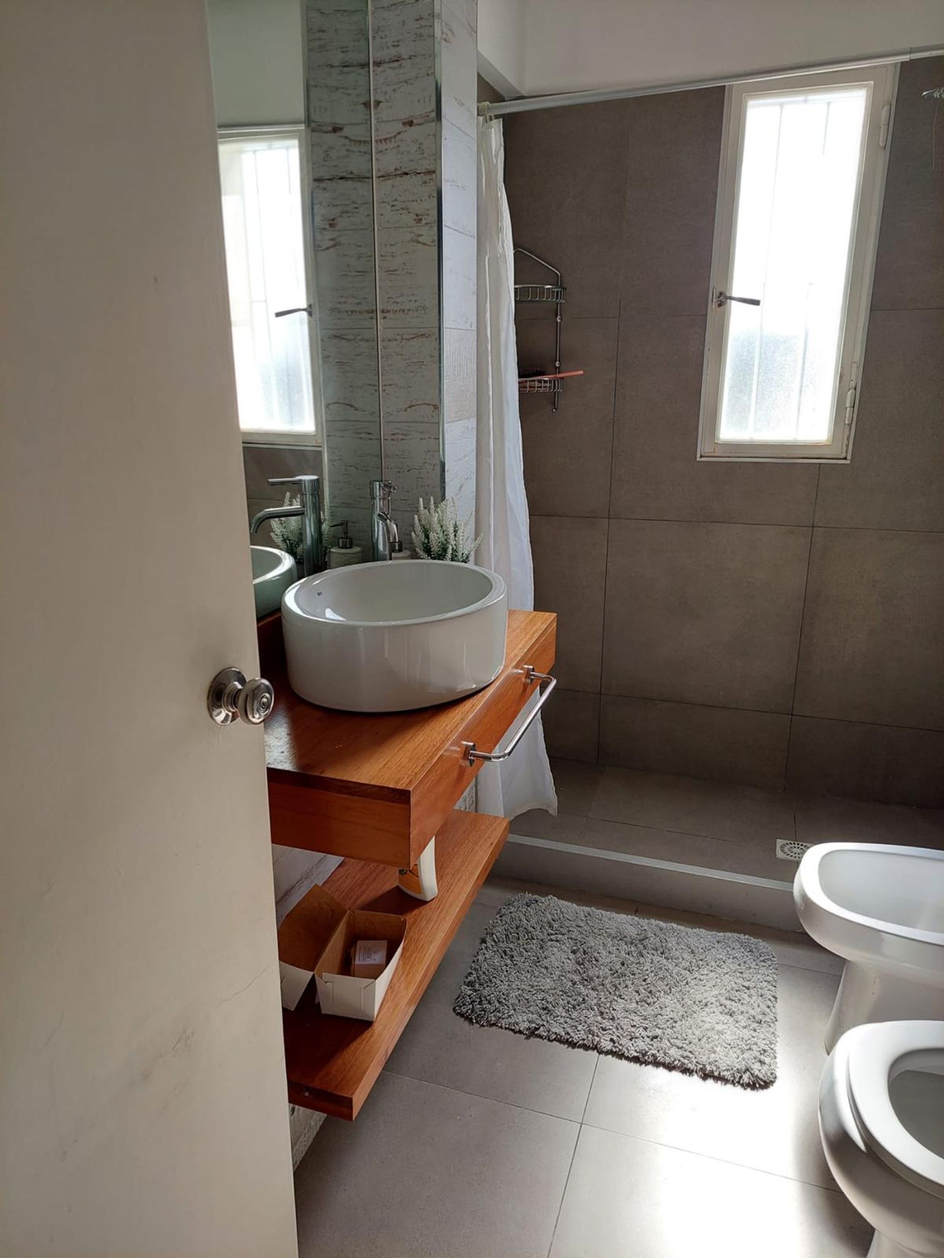 ALQUILER POCITOS 2 DORMITORIOS + SERVICIO Y BALCON - 11