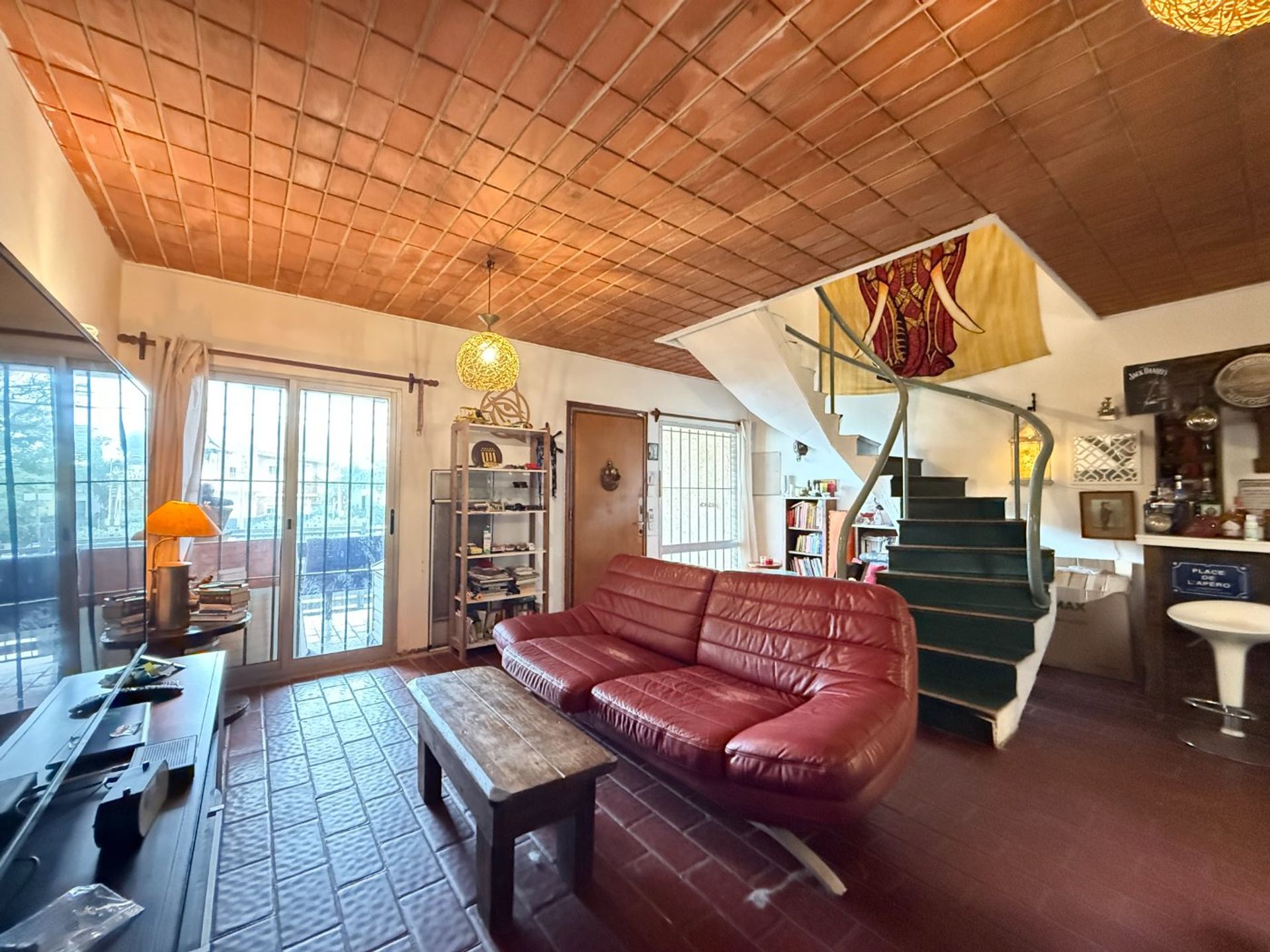 VENTA CASA MALVIN 4 DORM, BALCÓN, PATIO Y BARBACOA - 1