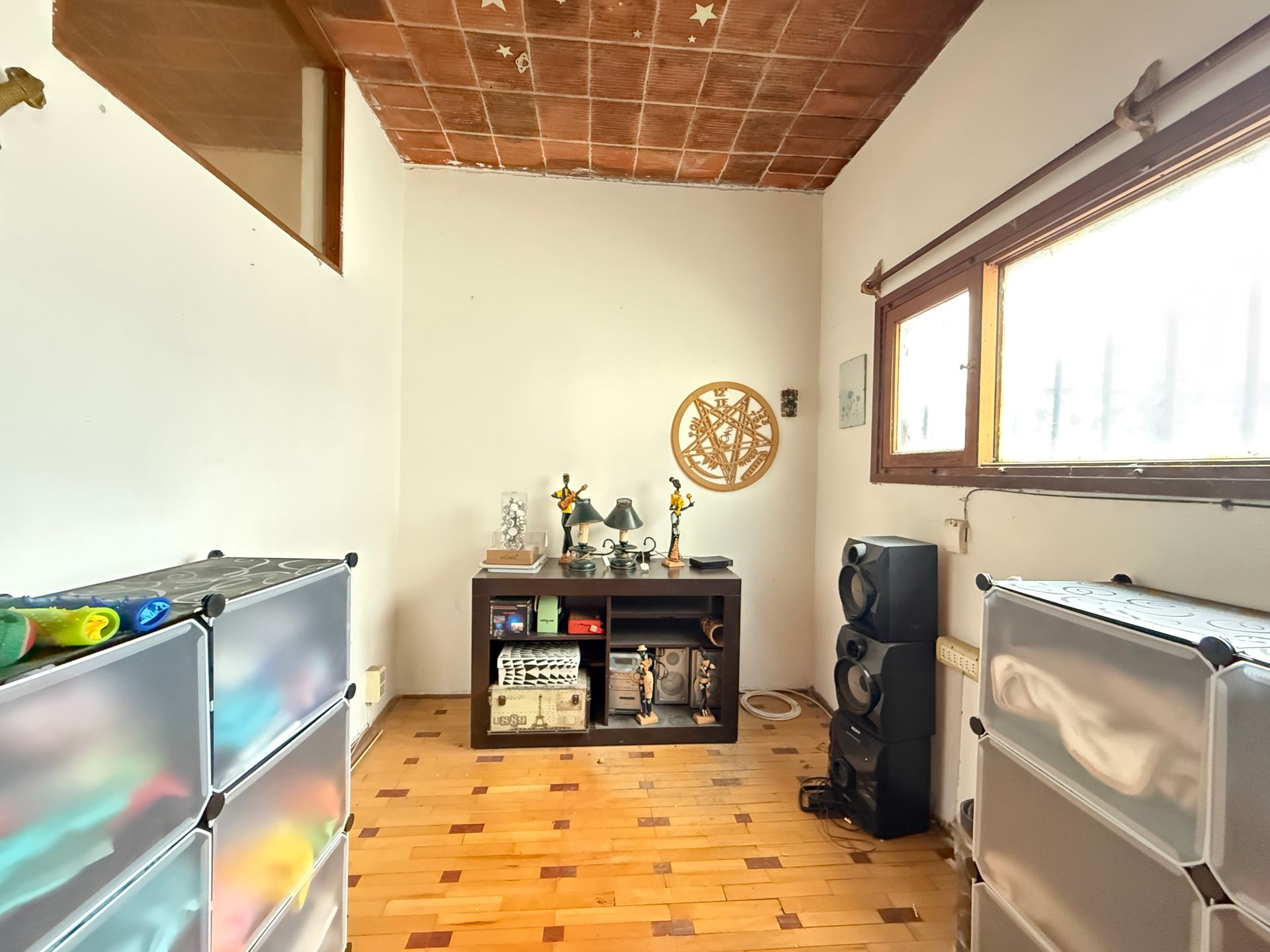VENTA CASA MALVIN 4 DORM, BALCÓN, PATIO Y BARBACOA - 17