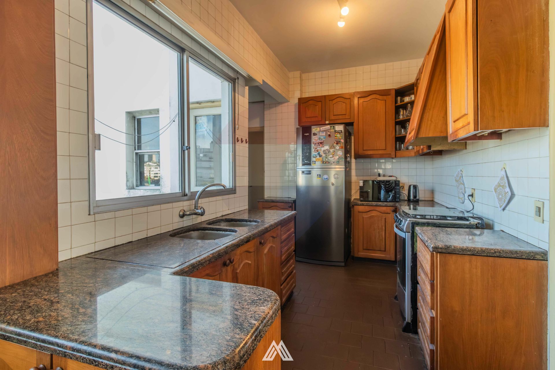 VENTA APARTAMENTO, 5 DORMITORIOS SOBRE BULEVAR - 5