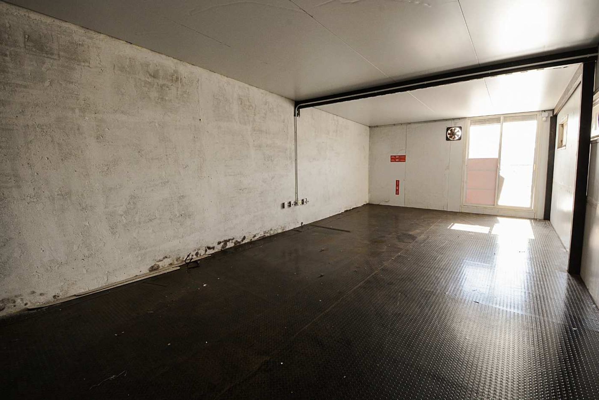ALQUILER DE LOCAL/DEPOSITO y OFICINAS JACINTO VERA - 6