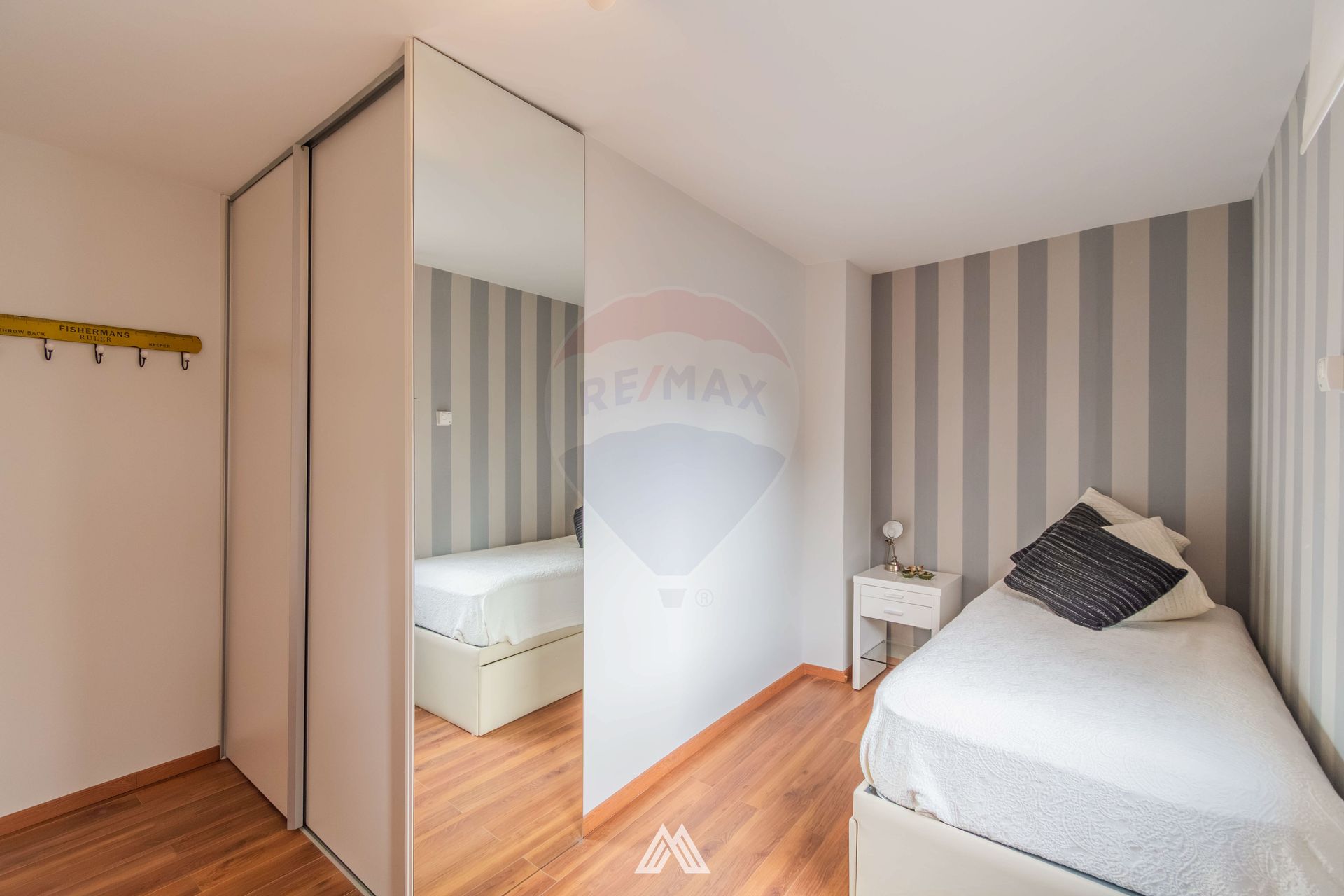 VENTA POCITOS APTO 2 DORM TERRAZA + GJE AMUEBLADO - 17