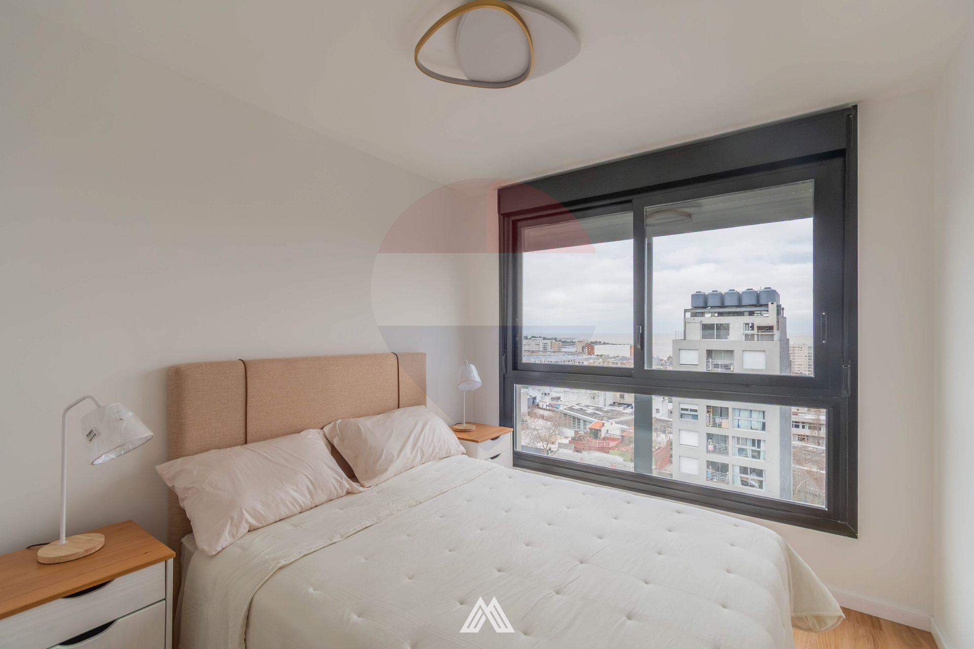 VENTA apto un dormitorio balcón CORDON SUR Ley VIS - 10