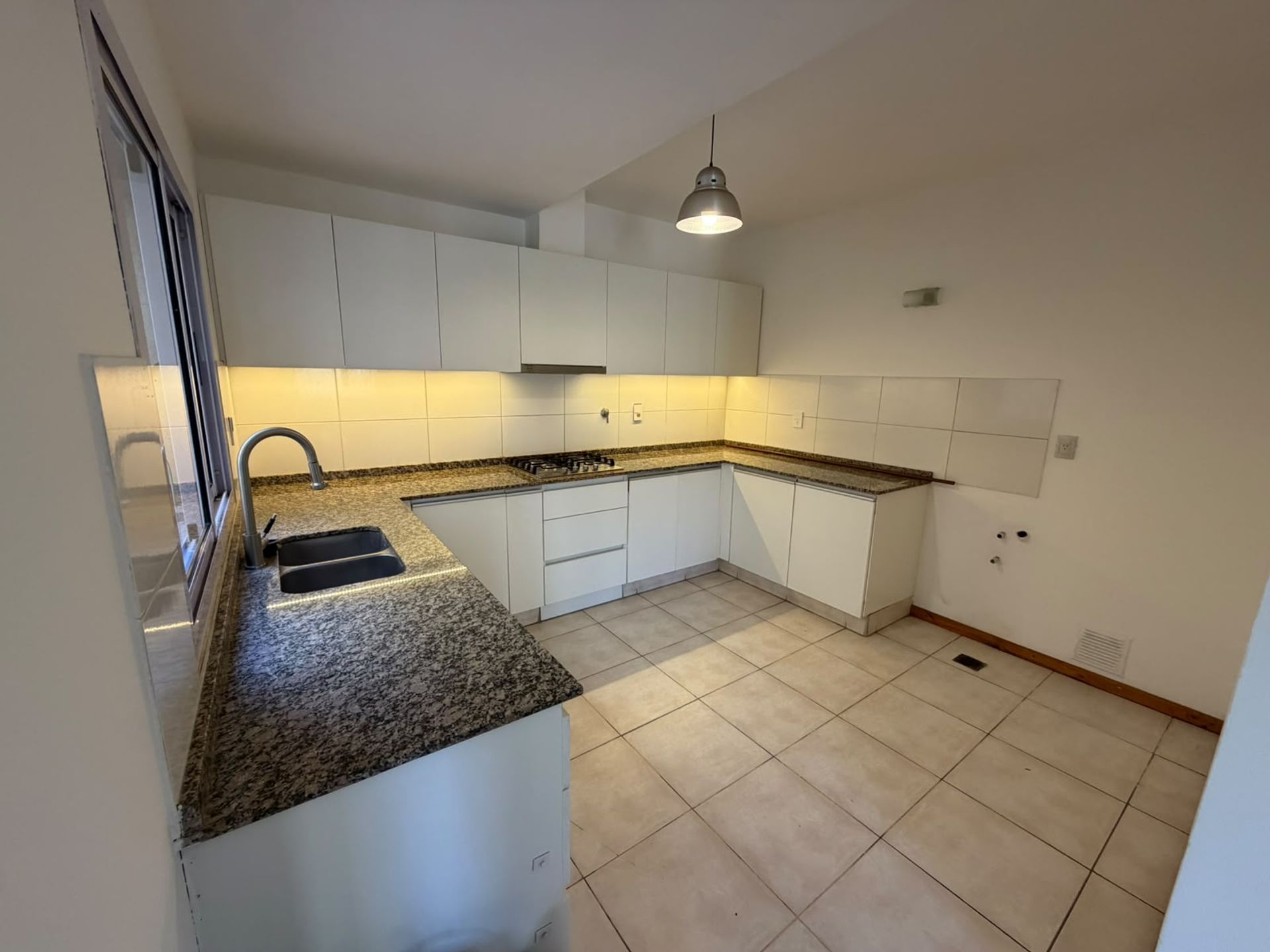 Departamento en Alquiler en Capital, Mendoza