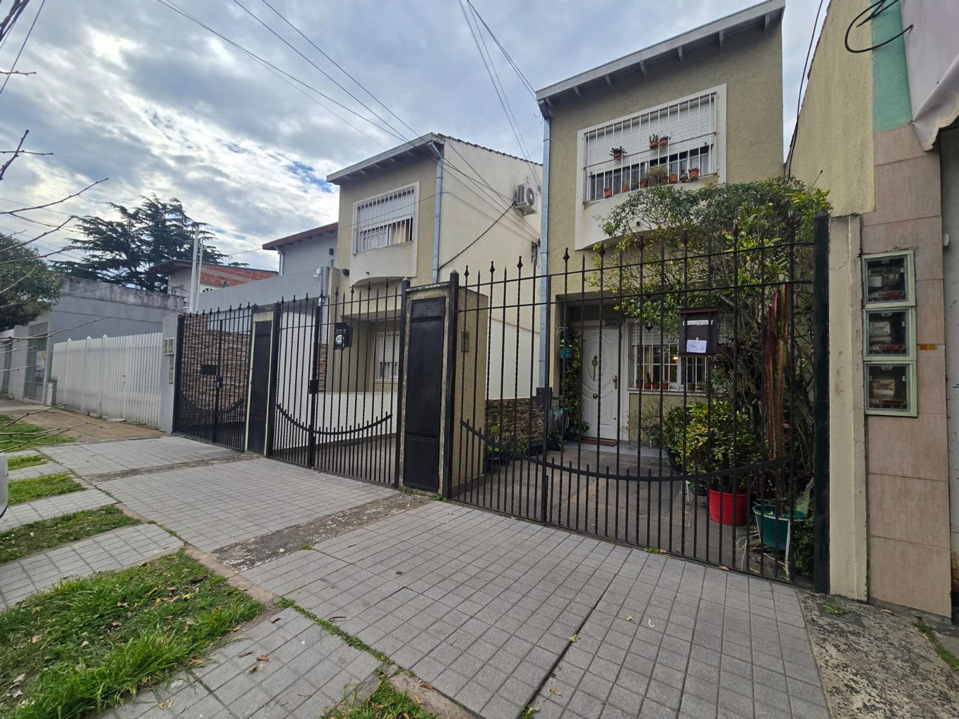 P H en Venta en La Matanza, G.B.A. Zona Oeste