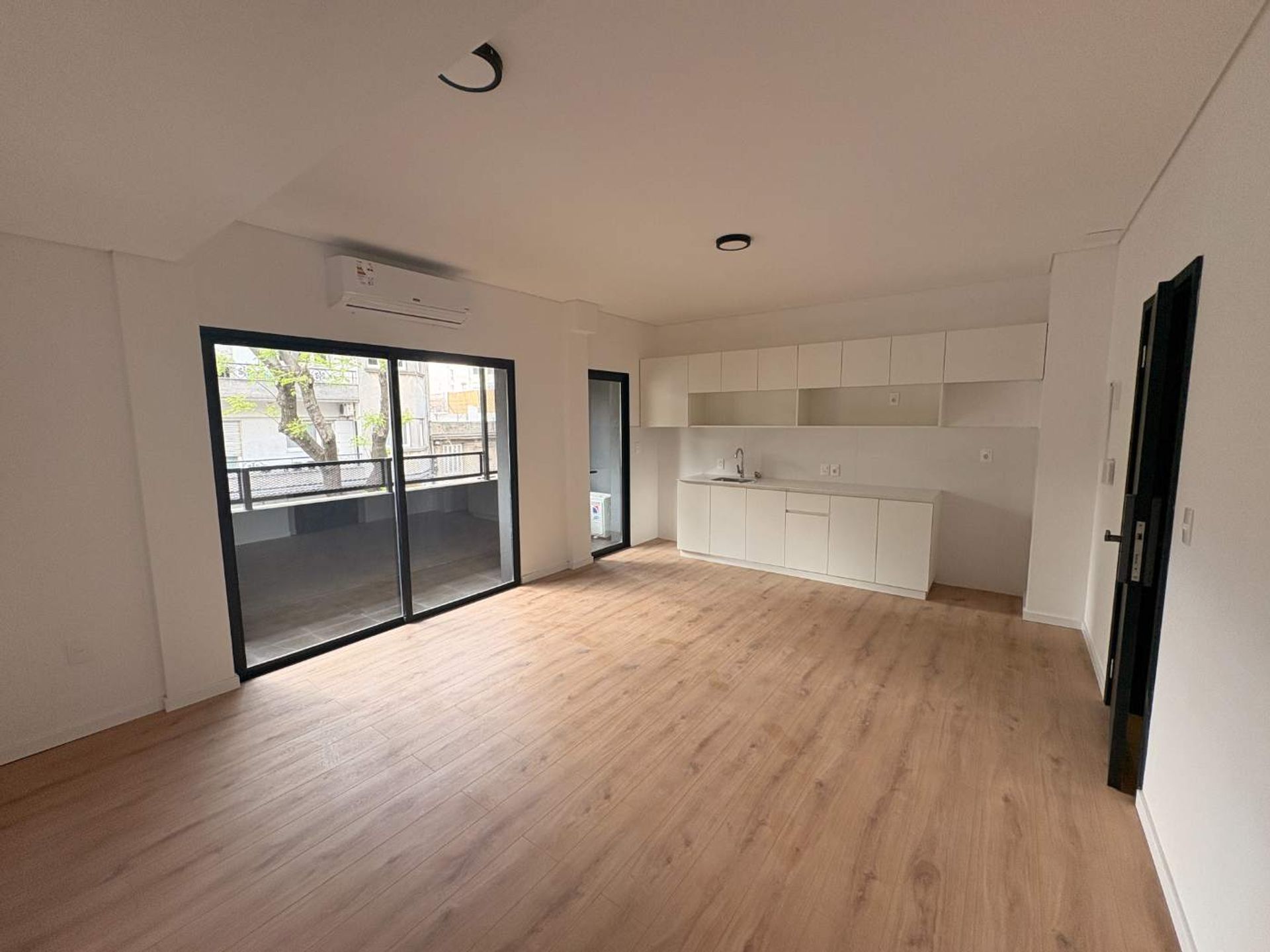 ALQ APT 1 DORM+BALCON C/PARRILLA A ESTRENAR CORDÓN - 1