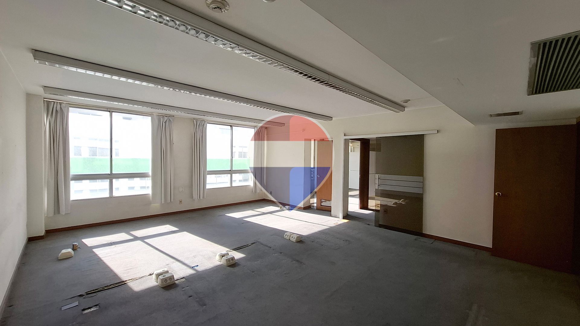 Alquiler | Oficina de 550 m&sup2; | Plaza Independencia - 3