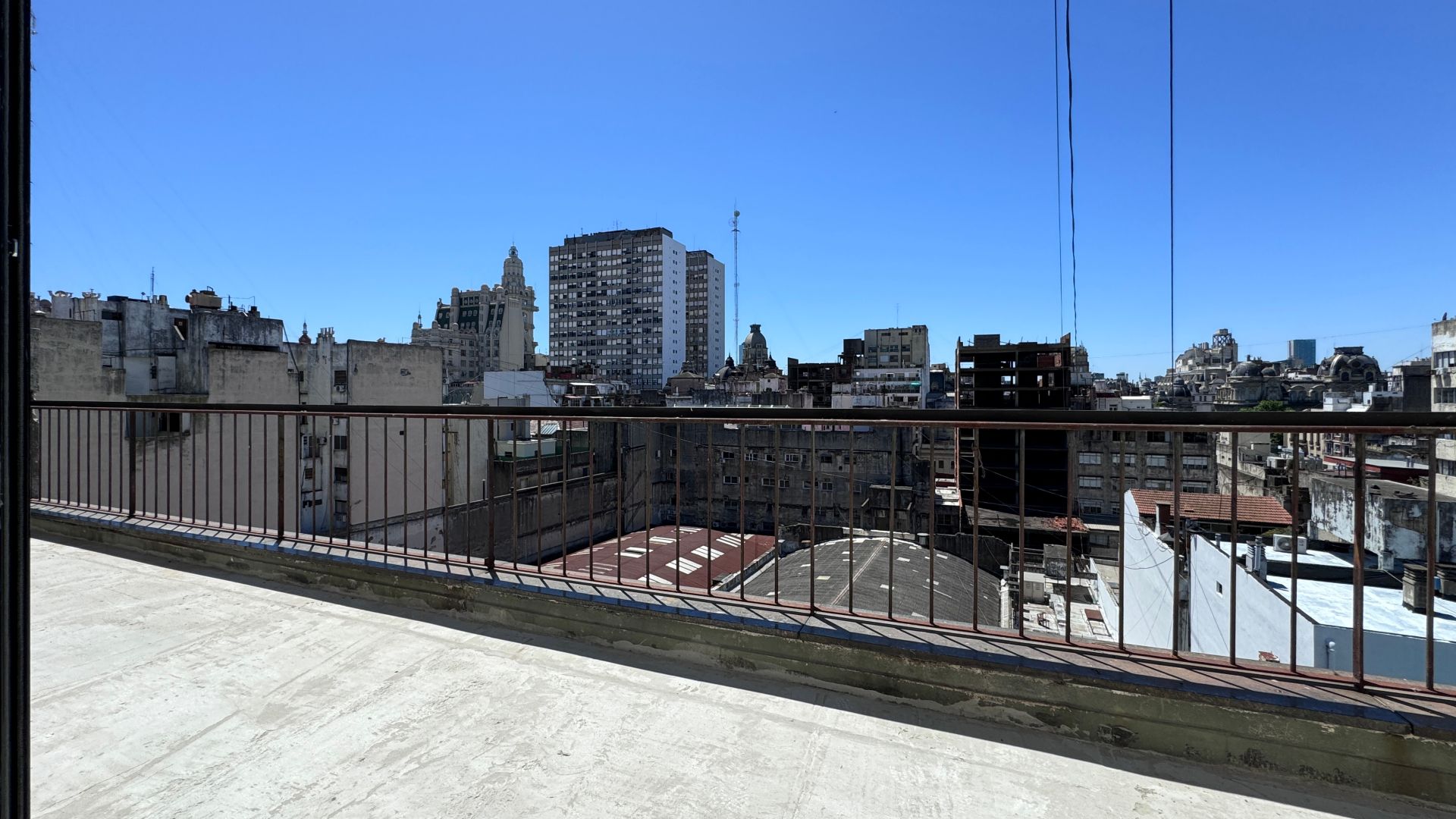 Venta monoambiente con balcón terraza Monserrat - 1
