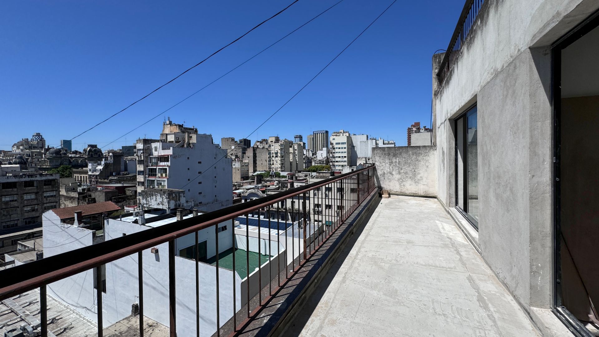 Venta monoambiente con balcón terraza Monserrat - 3