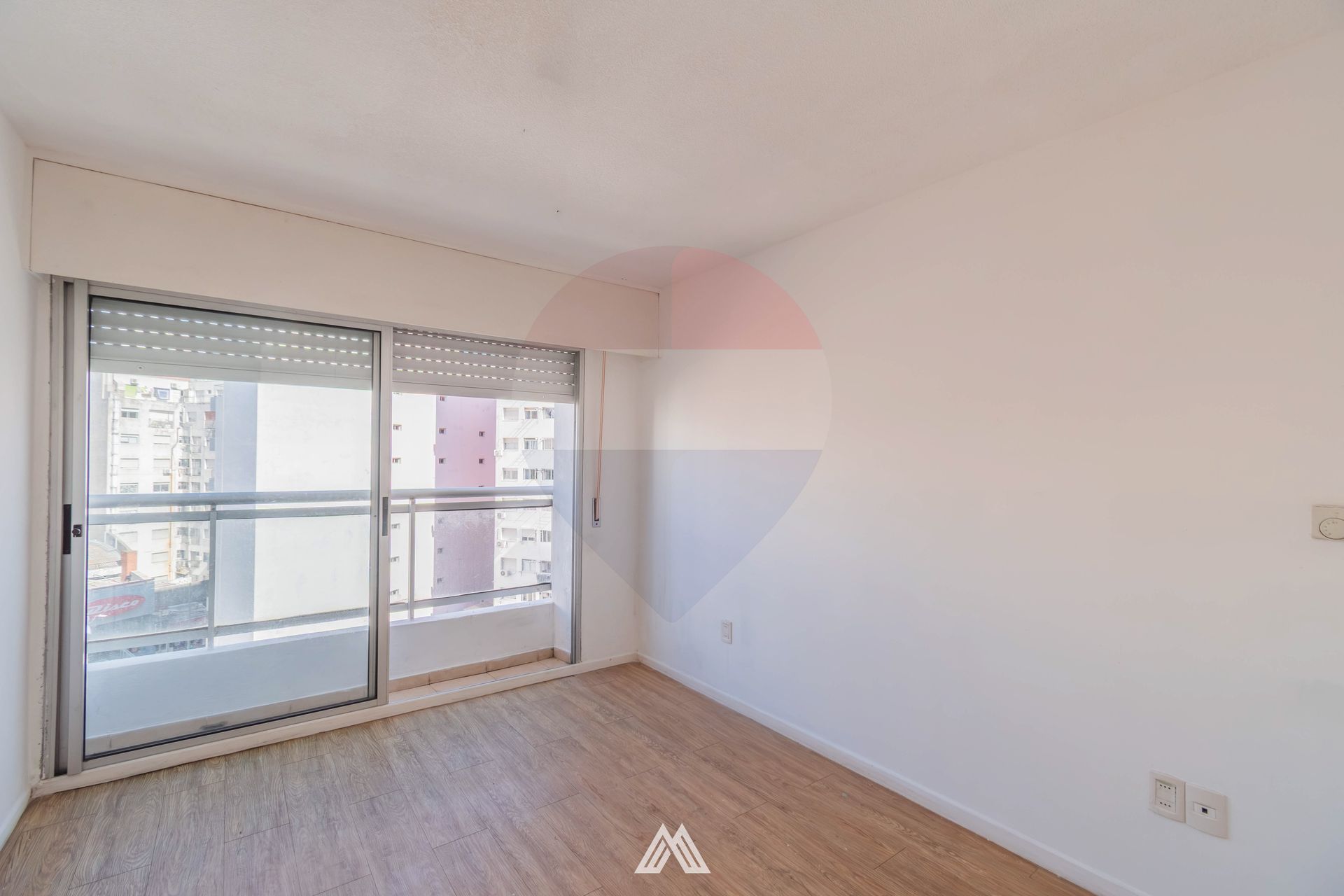 VENTA APARTAMETO 2 DORMITORIOS Y GARAJE EN POCITOS - 11