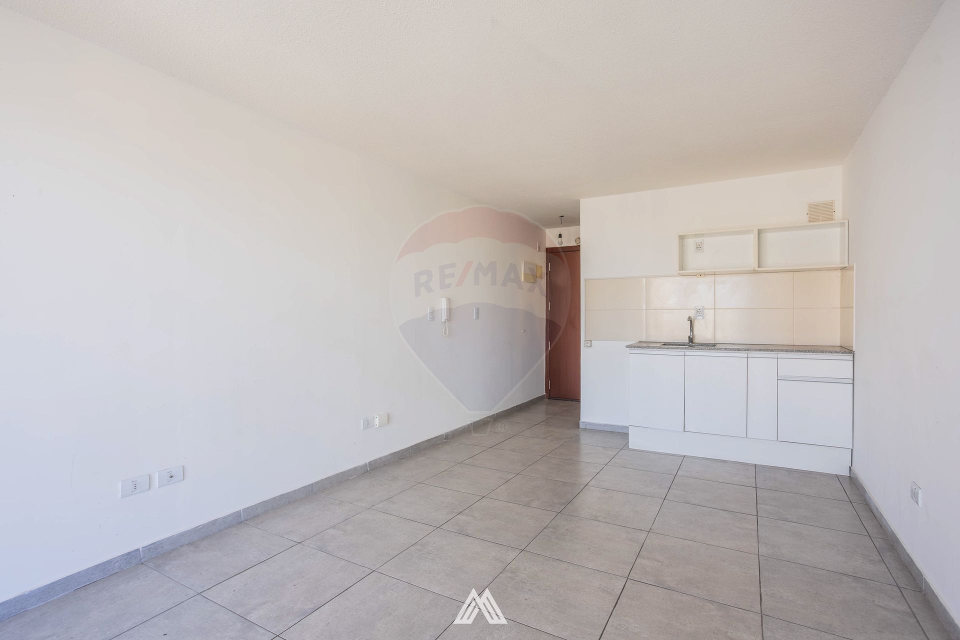 VENTA MONOAMBIENTE C/BALCON Y GARAJE LA BLANQUEADA - 7