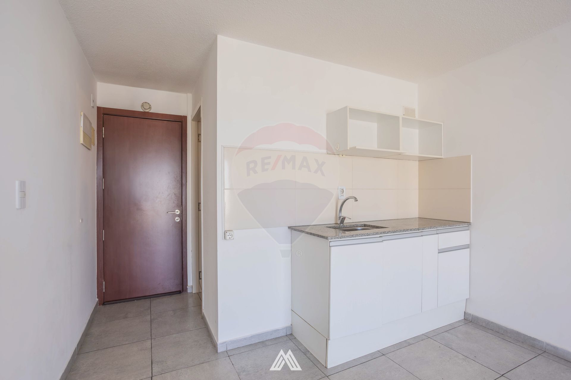 VENTA MONOAMBIENTE C/BALCON Y GARAJE LA BLANQUEADA - 4
