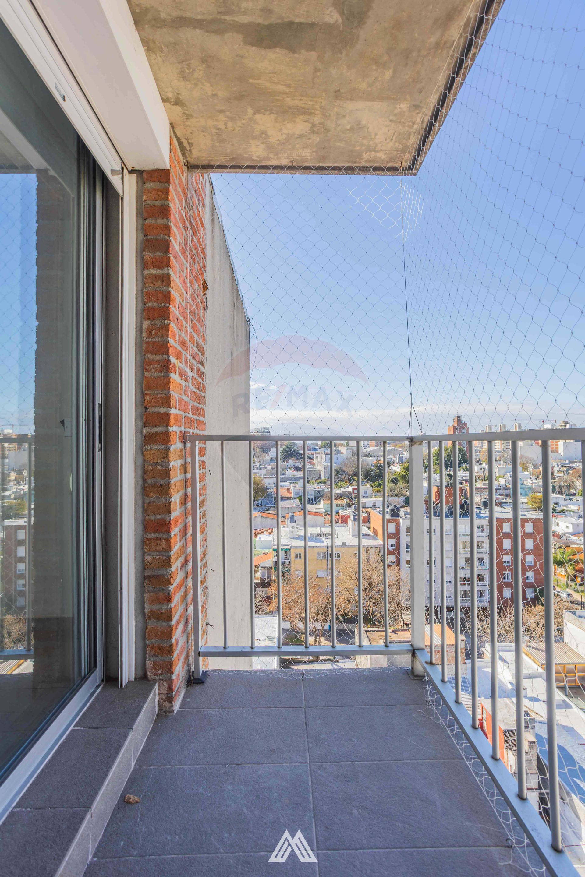 VENTA MONOAMBIENTE C/BALCON Y GARAJE LA BLANQUEADA - 9