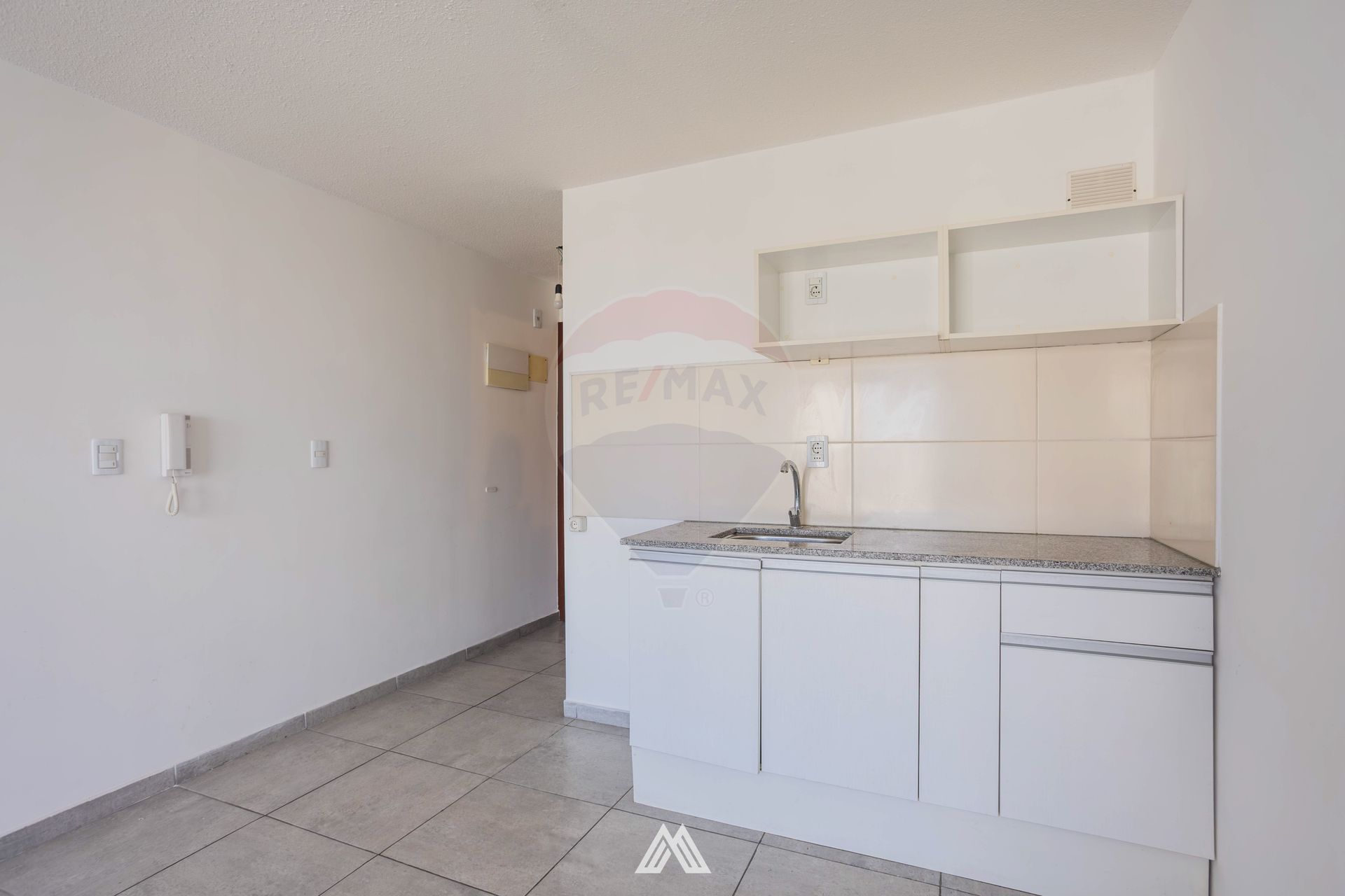 VENTA MONOAMBIENTE C/BALCON Y GARAJE LA BLANQUEADA - 6