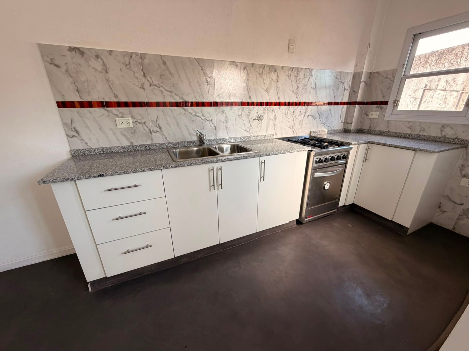 P H en Venta en Moron, G.B.A. Zona Oeste