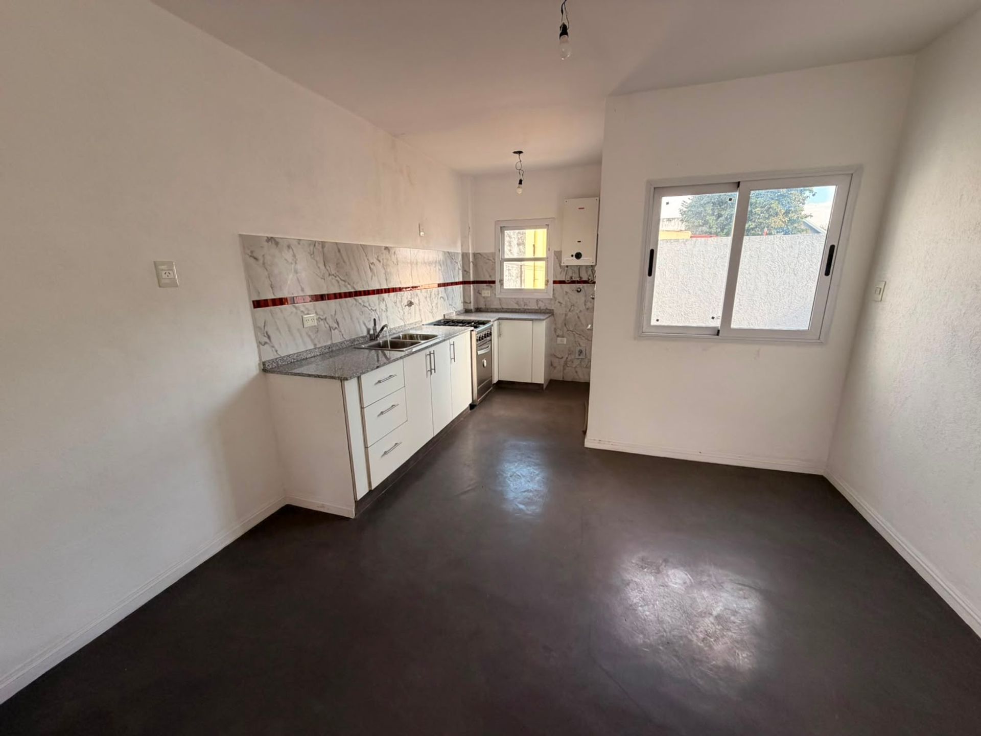 P H en Venta en Moron, G.B.A. Zona Oeste