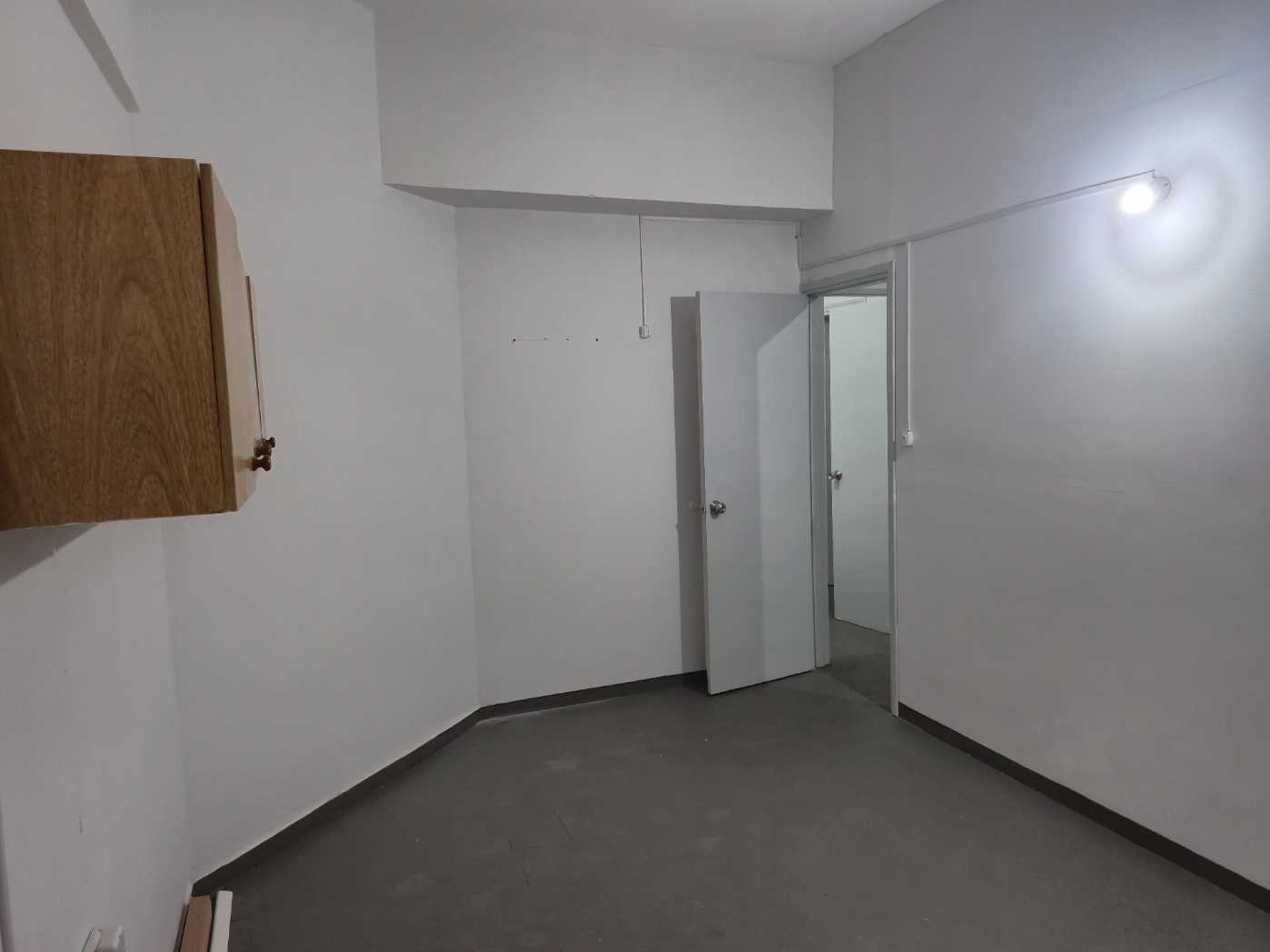 Alquiler de local comercial en el Centro Yi y 18 - 10