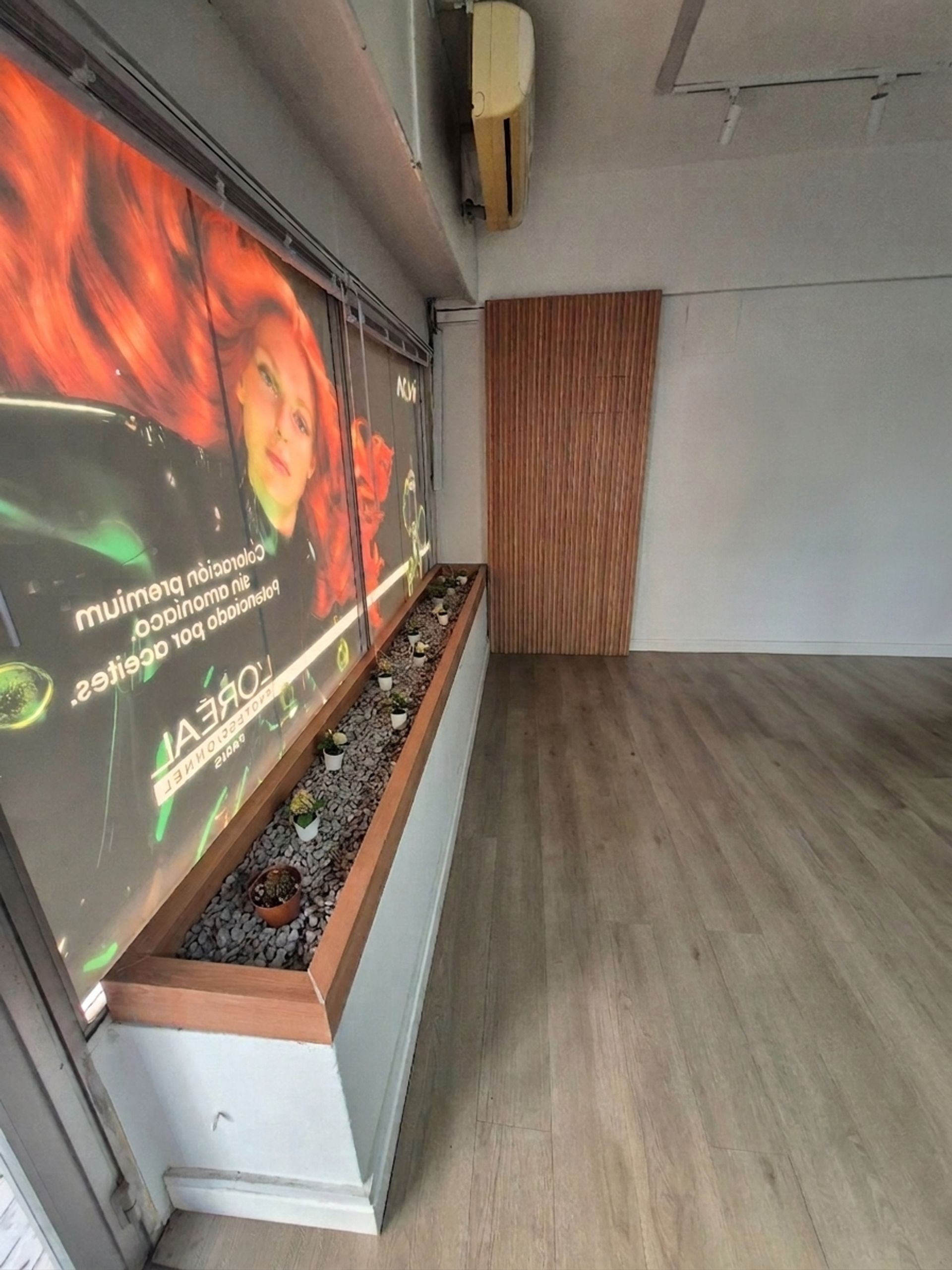 Alquiler de local comercial en el Centro Yi y 18 - 3