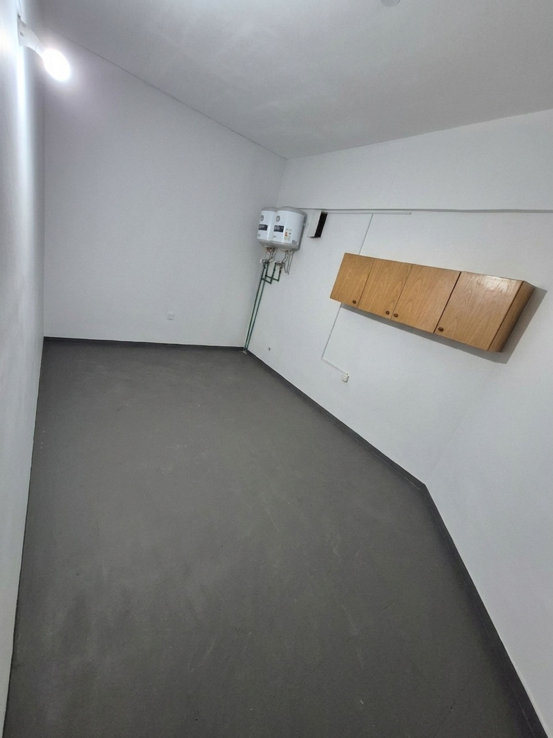 Alquiler de local comercial en el Centro Yi y 18 - 4