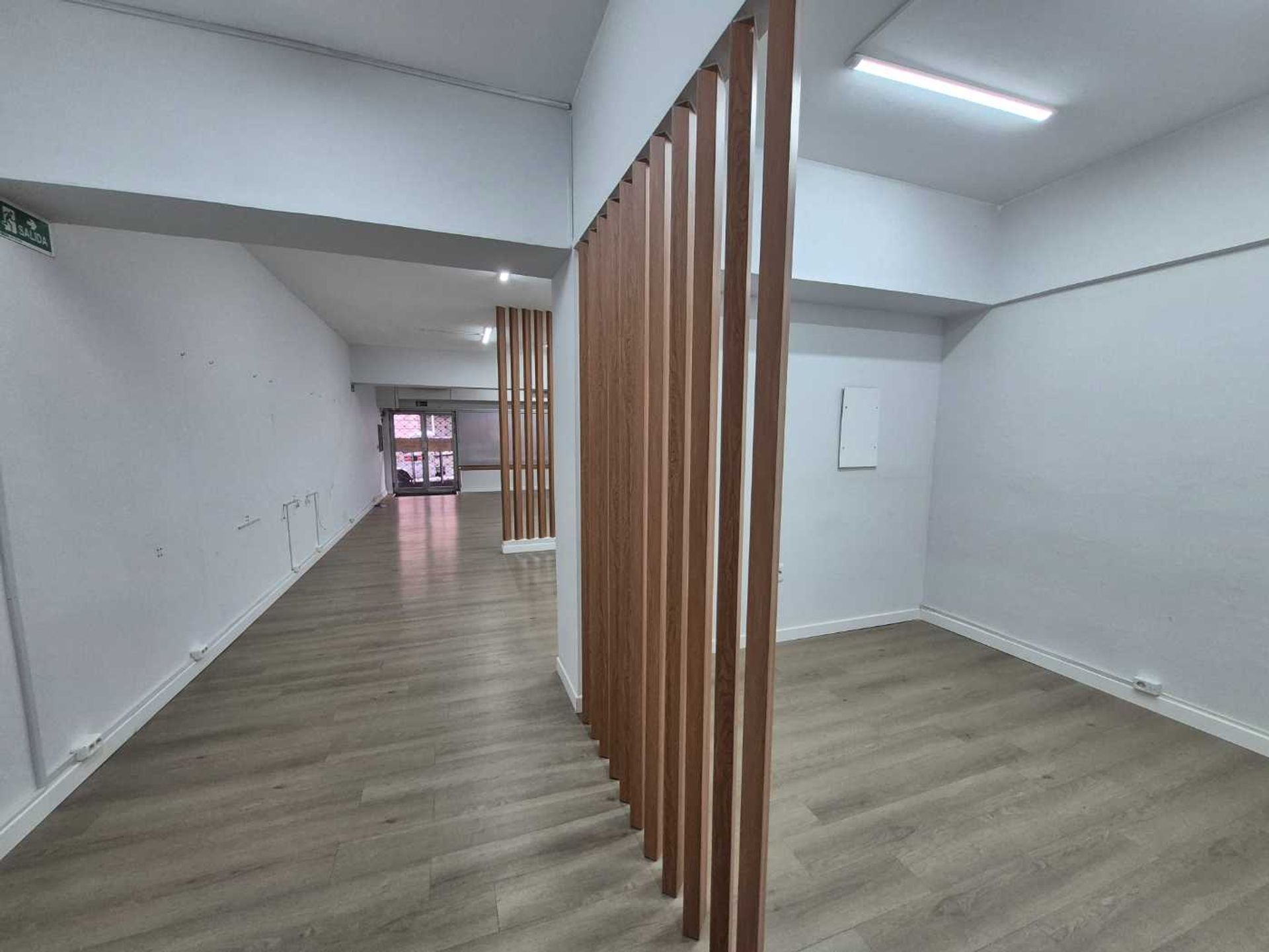 Alquiler de local comercial en el Centro Yi y 18 - 13