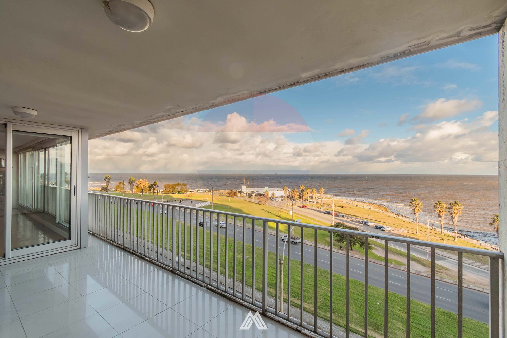 VENTA APARTAMENTO RAMBLA POCITOS 3/4 DORM 2GARAJES - 1