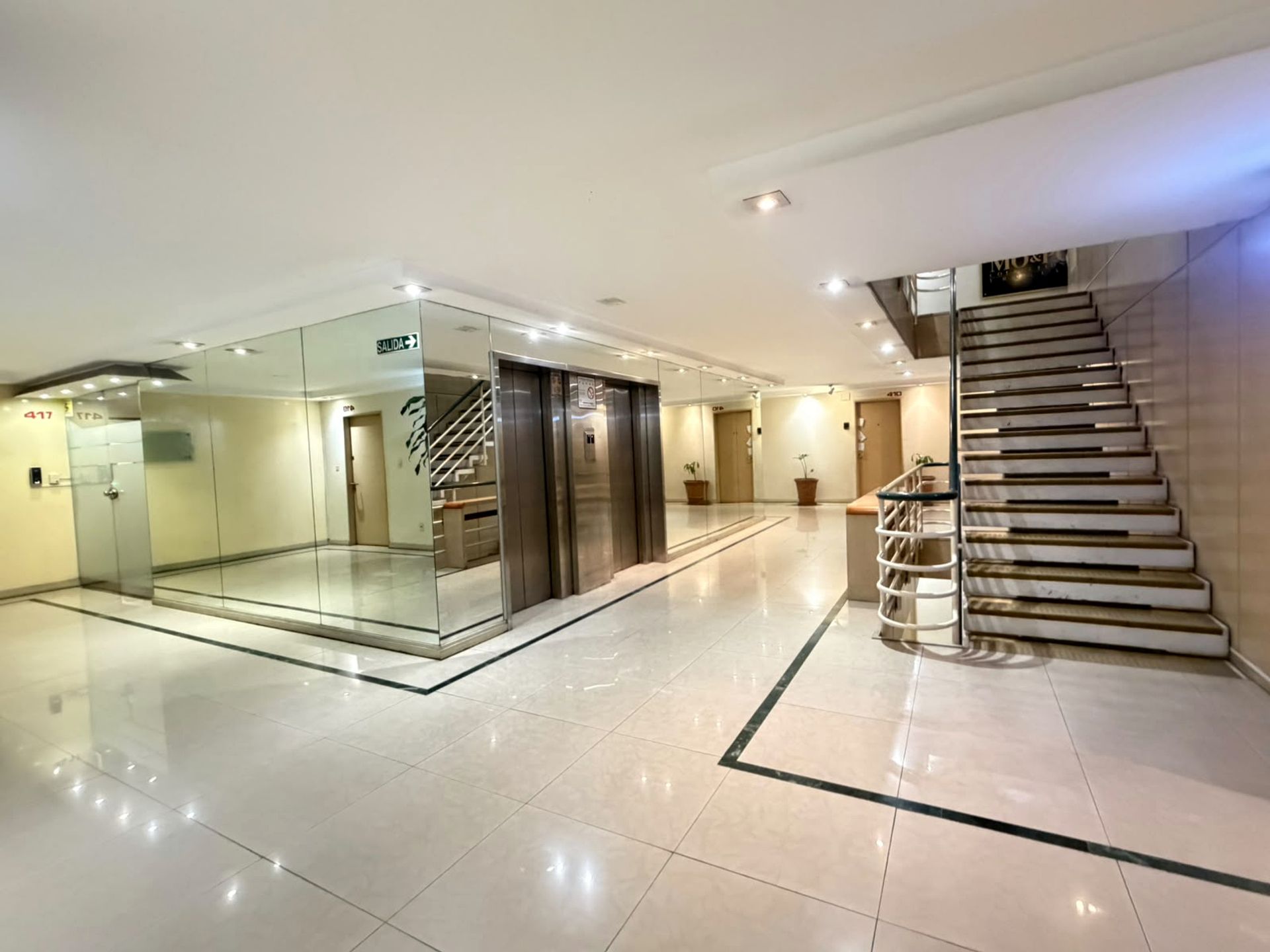 Venta Oficina / Consultorio Centro Plaza Cagancha - 3