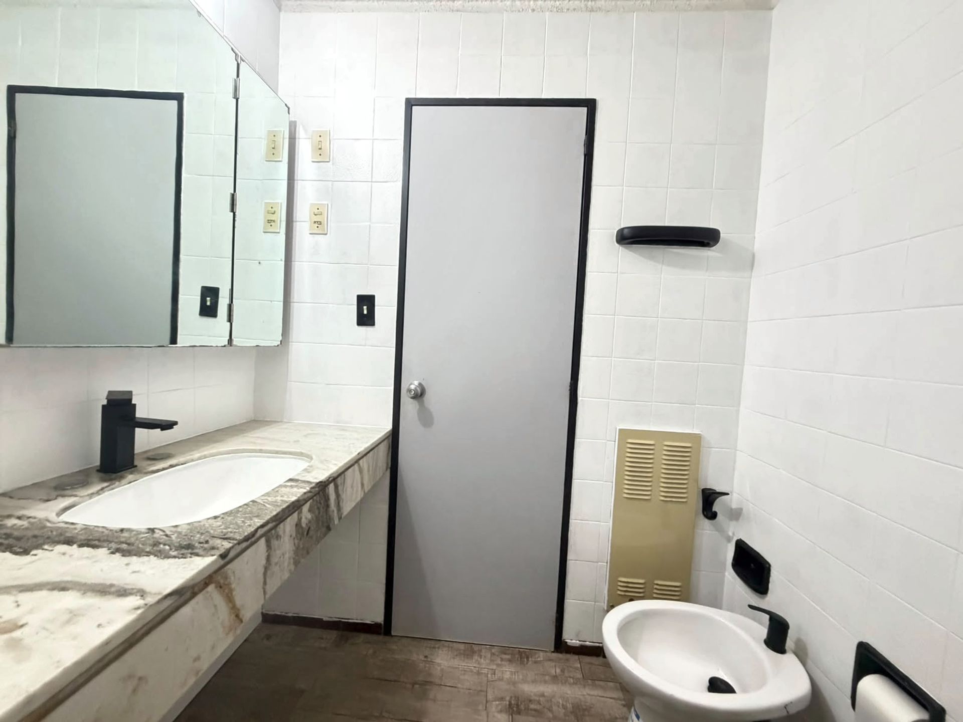Venta Oficina / Consultorio Centro Plaza Cagancha - 4