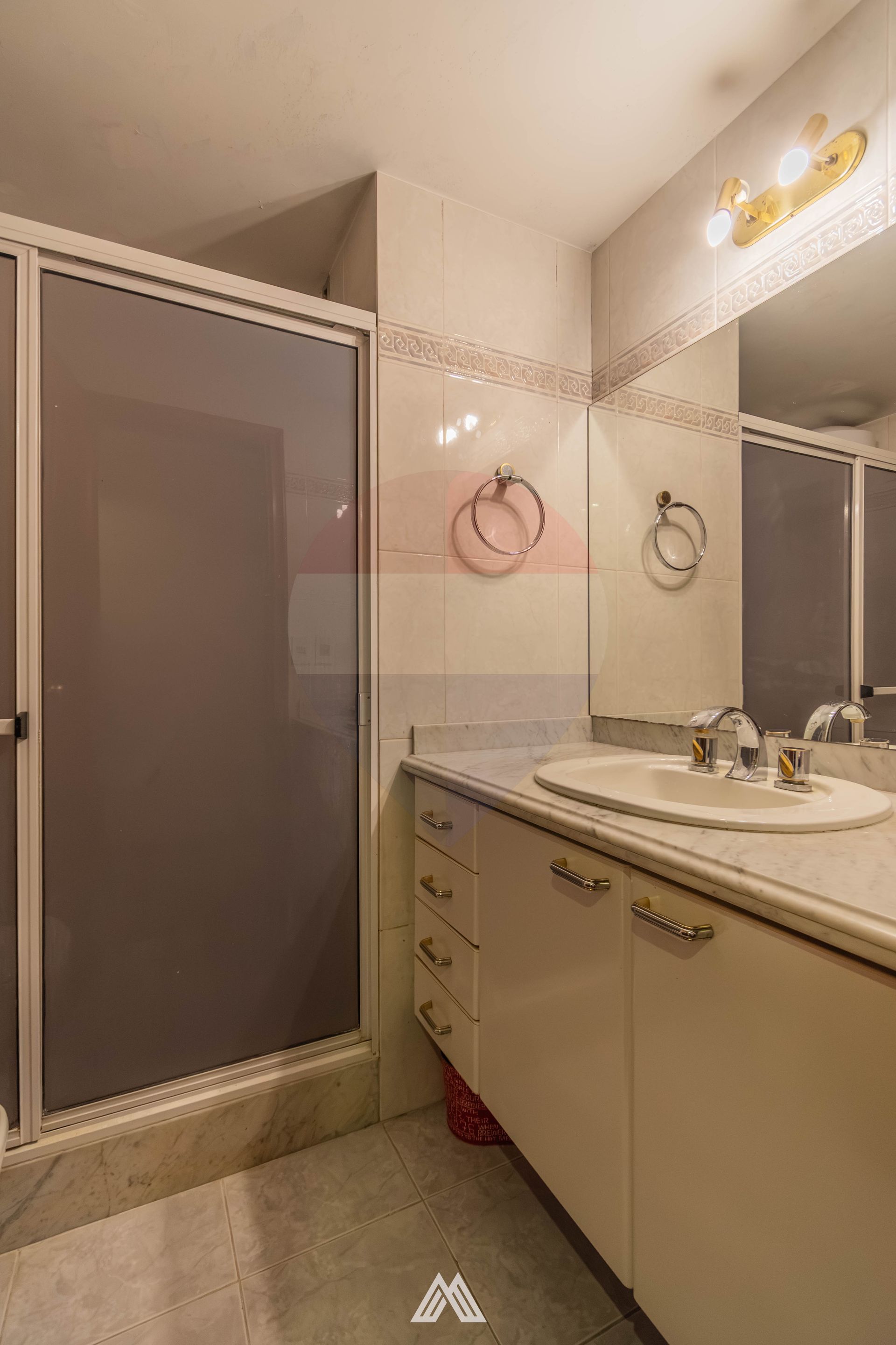 VENTA, primera linea, 3 suites. - 16