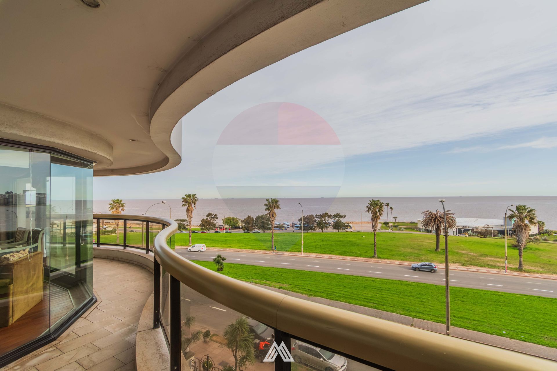 VENTA, primera linea, 3 suites. - 4