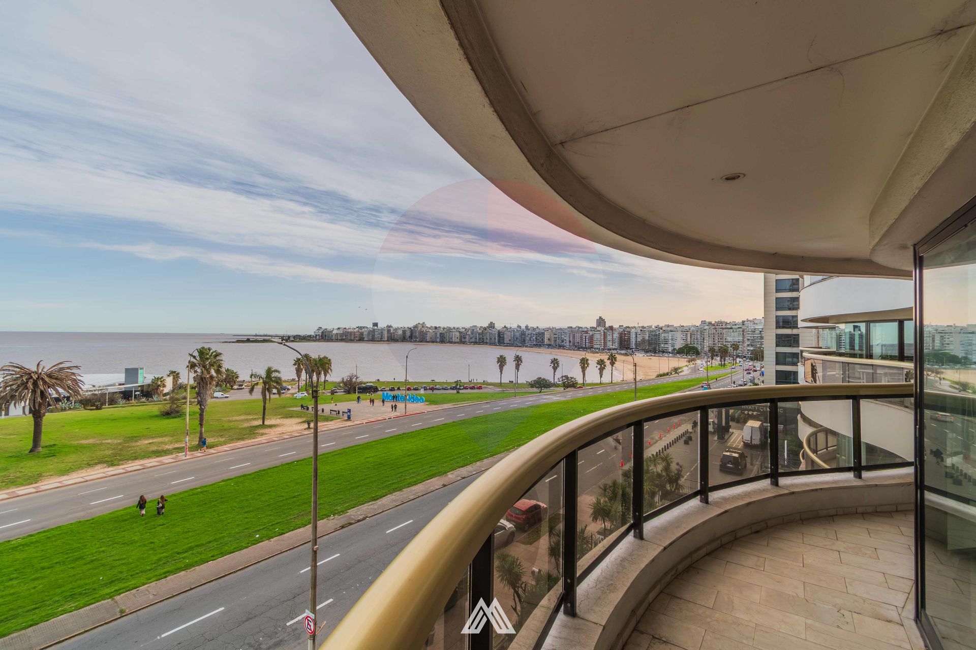 VENTA, primera linea, 3 suites. - 6