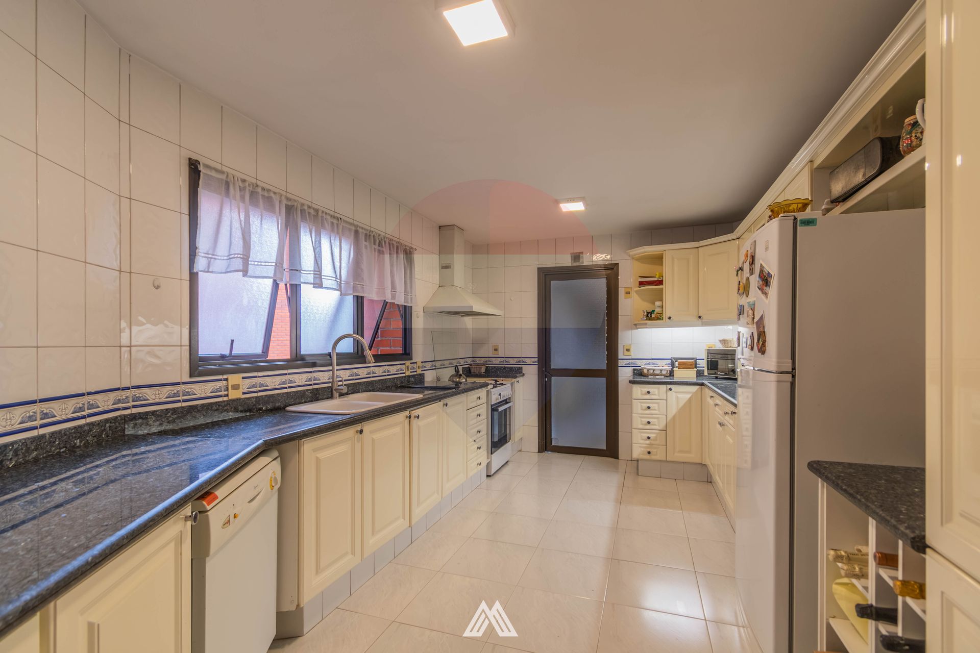 VENTA, primera linea, 3 suites. - 20