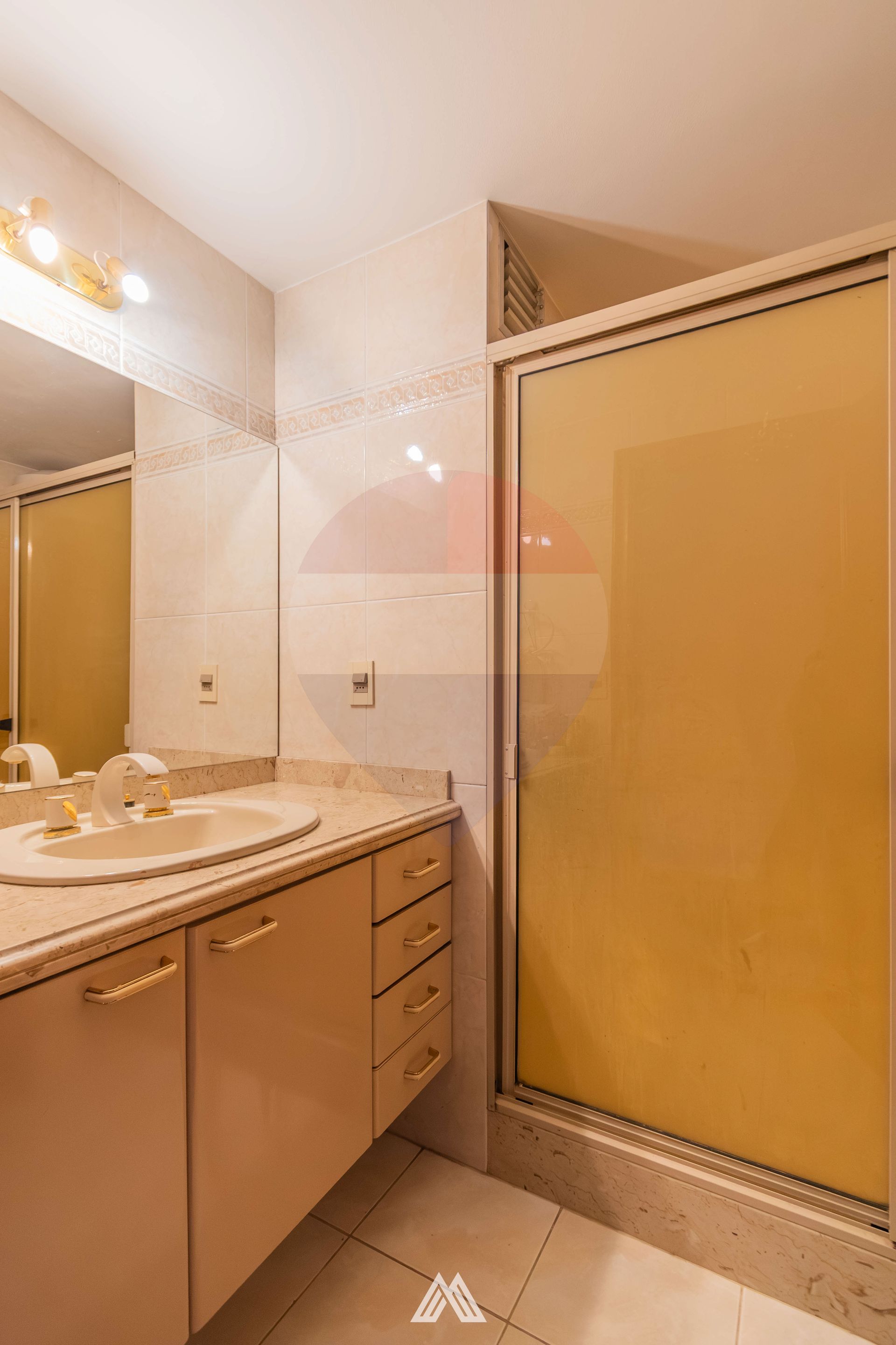 VENTA, primera linea, 3 suites. - 13