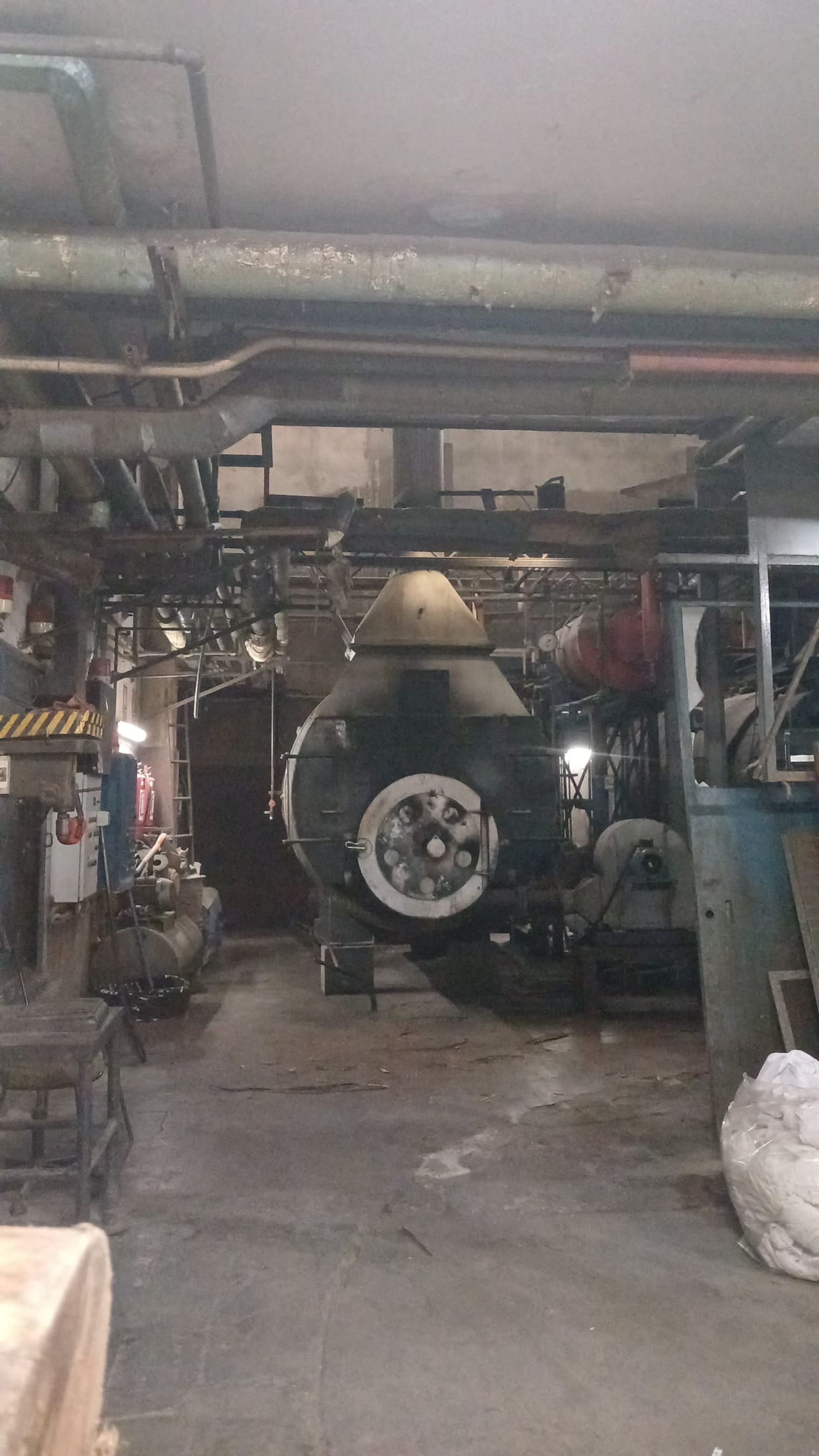 VENTA - LOCAL INDUSTRIAL - PROXIMO MERCADO MODELO - 10