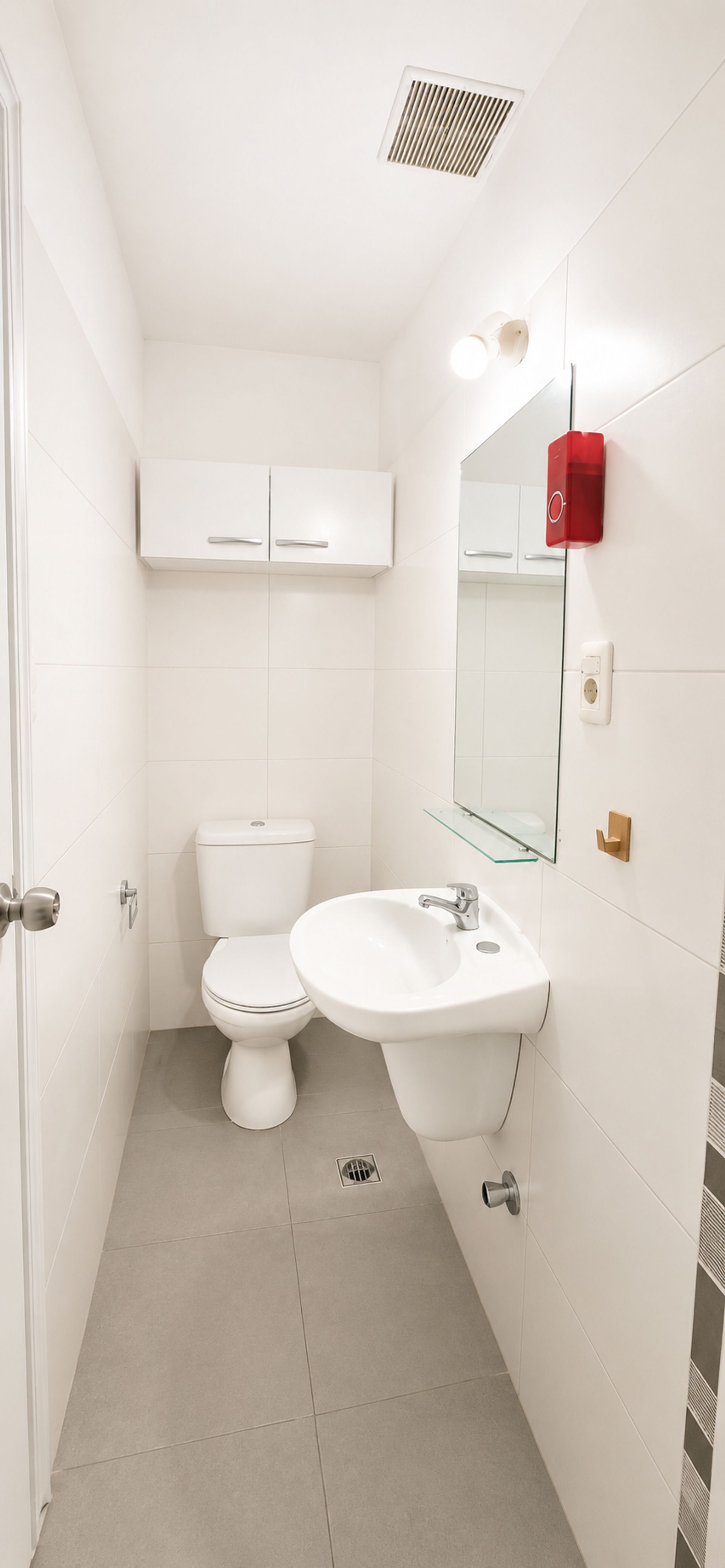 Venta Pocitos unidad de 2 dorm. patio c renta 5% - 10