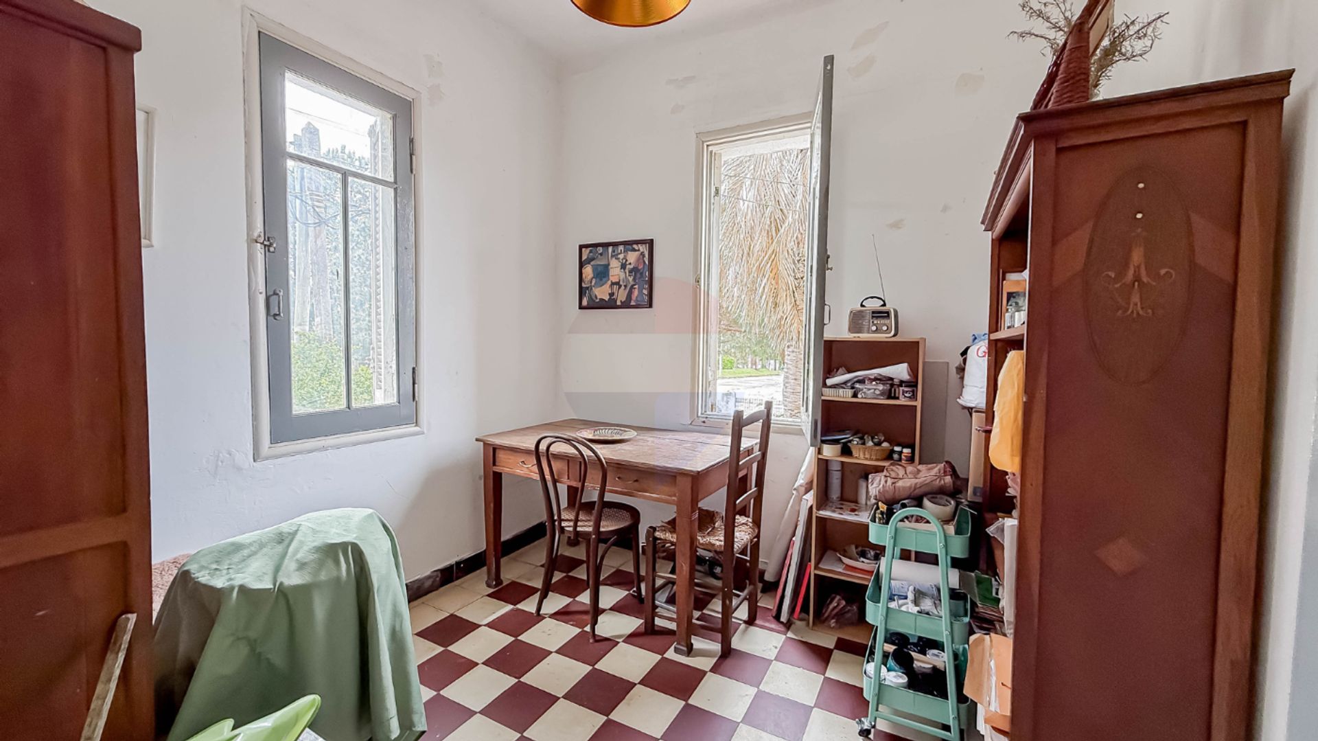 VENTA HERMOSA CASA 8 DORMITORIOS EN LA FLORESTA - 10