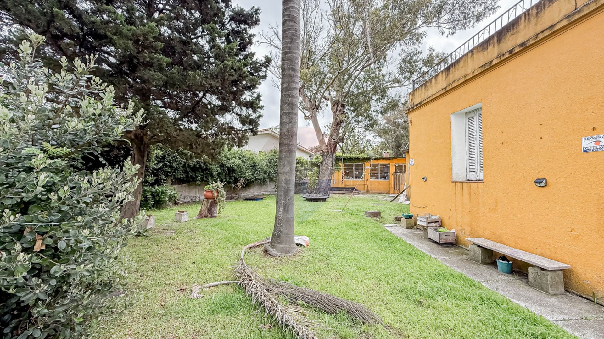 VENTA HERMOSA CASA 8 DORMITORIOS EN LA FLORESTA - 2