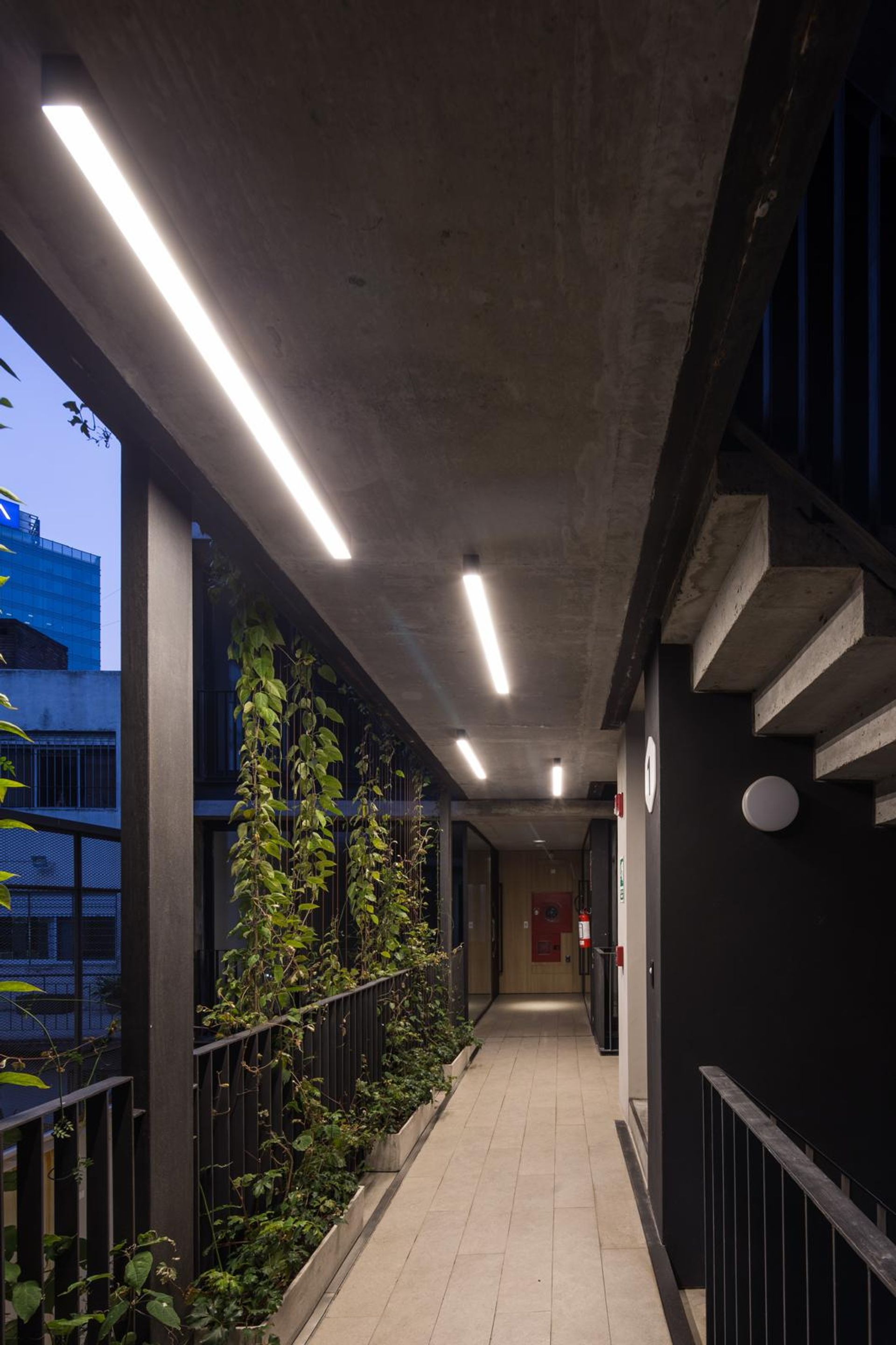 Venta Oficina Renta HUB con Garaje en Pocitos WTC - 11
