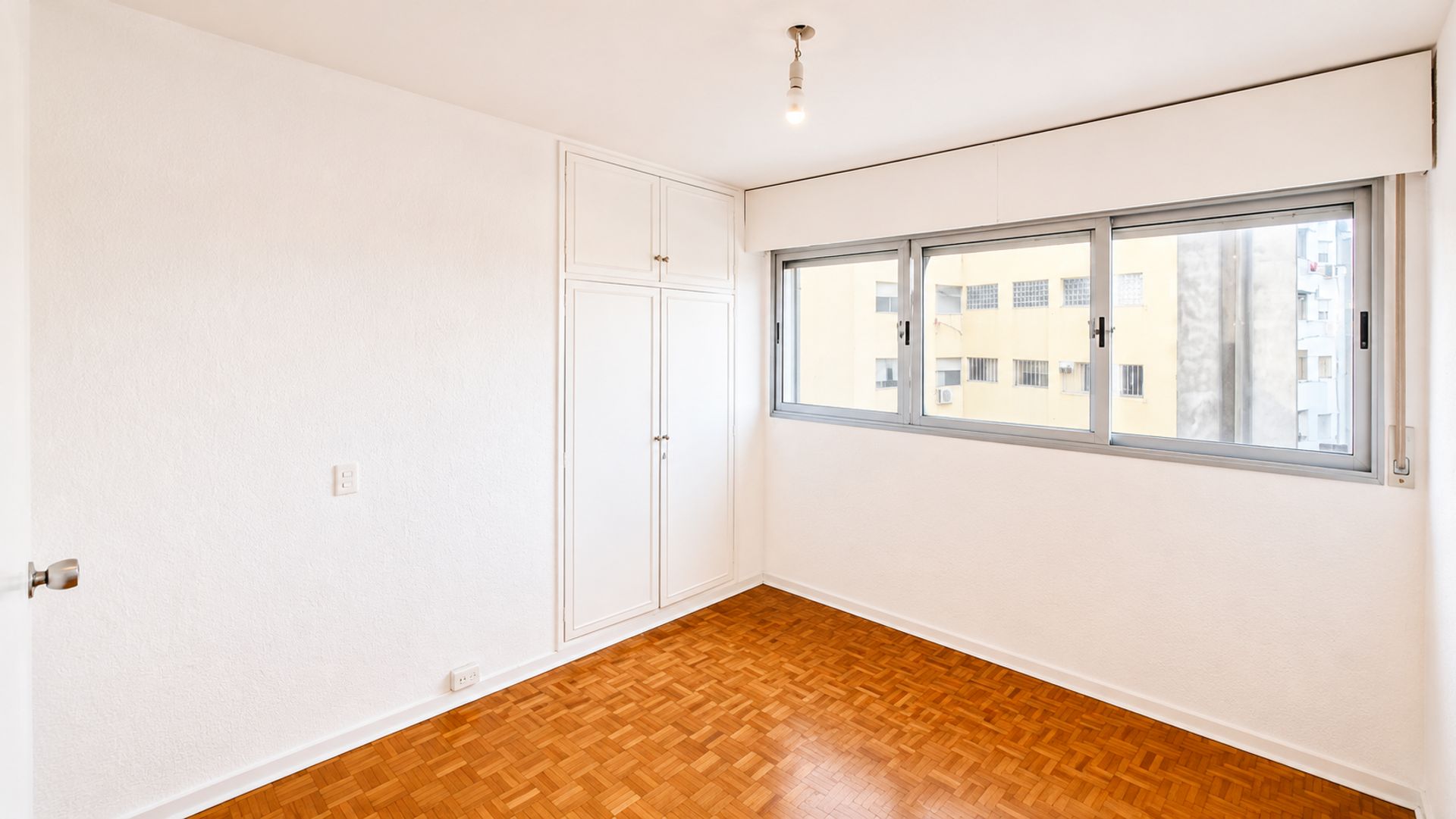 Vende apartamento Pocitos 3 dorm 2ba&ntilde;os y balcones - 15