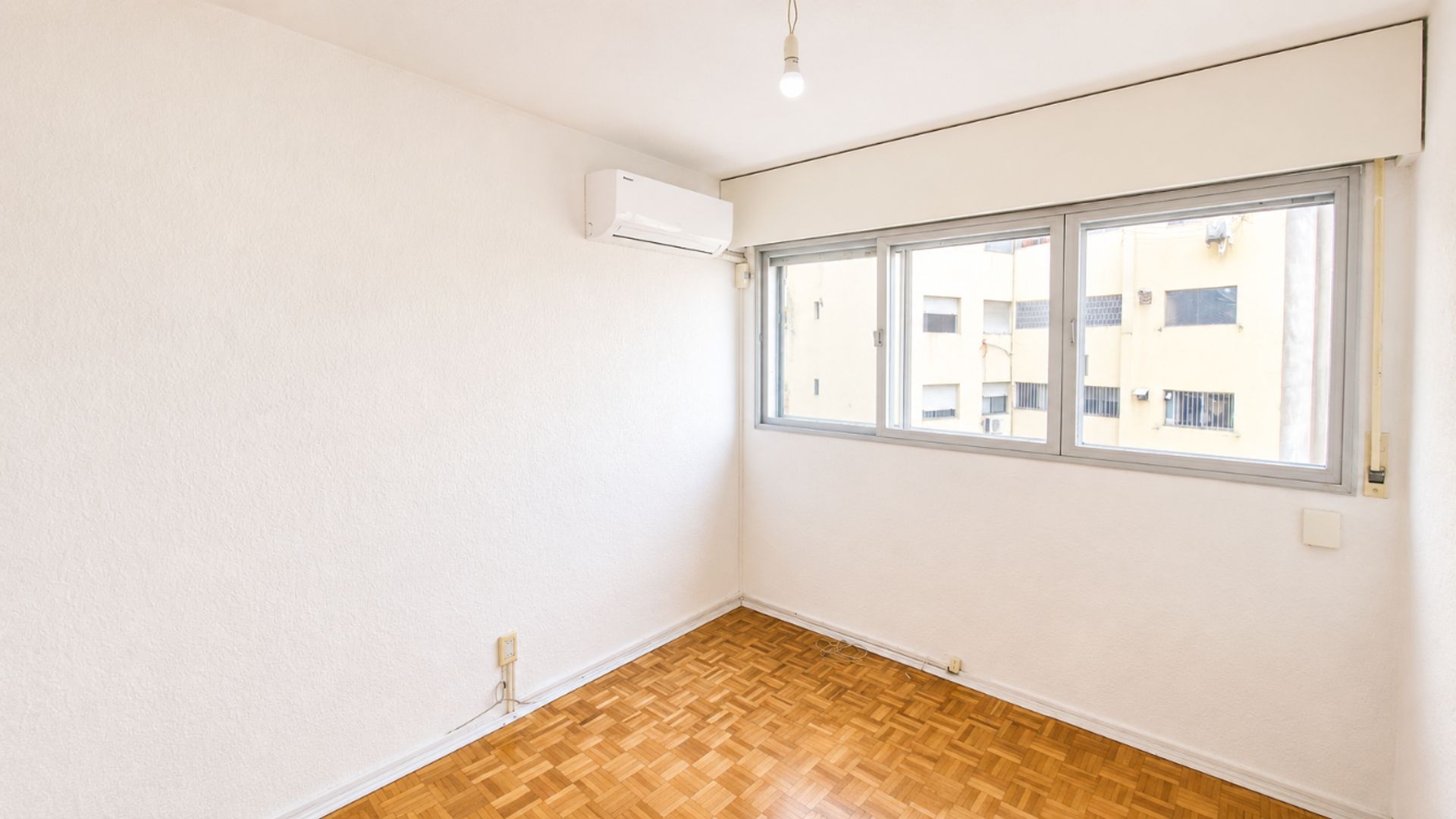 Vende apartamento Pocitos 3 dorm 2ba&ntilde;os y balcones - 12